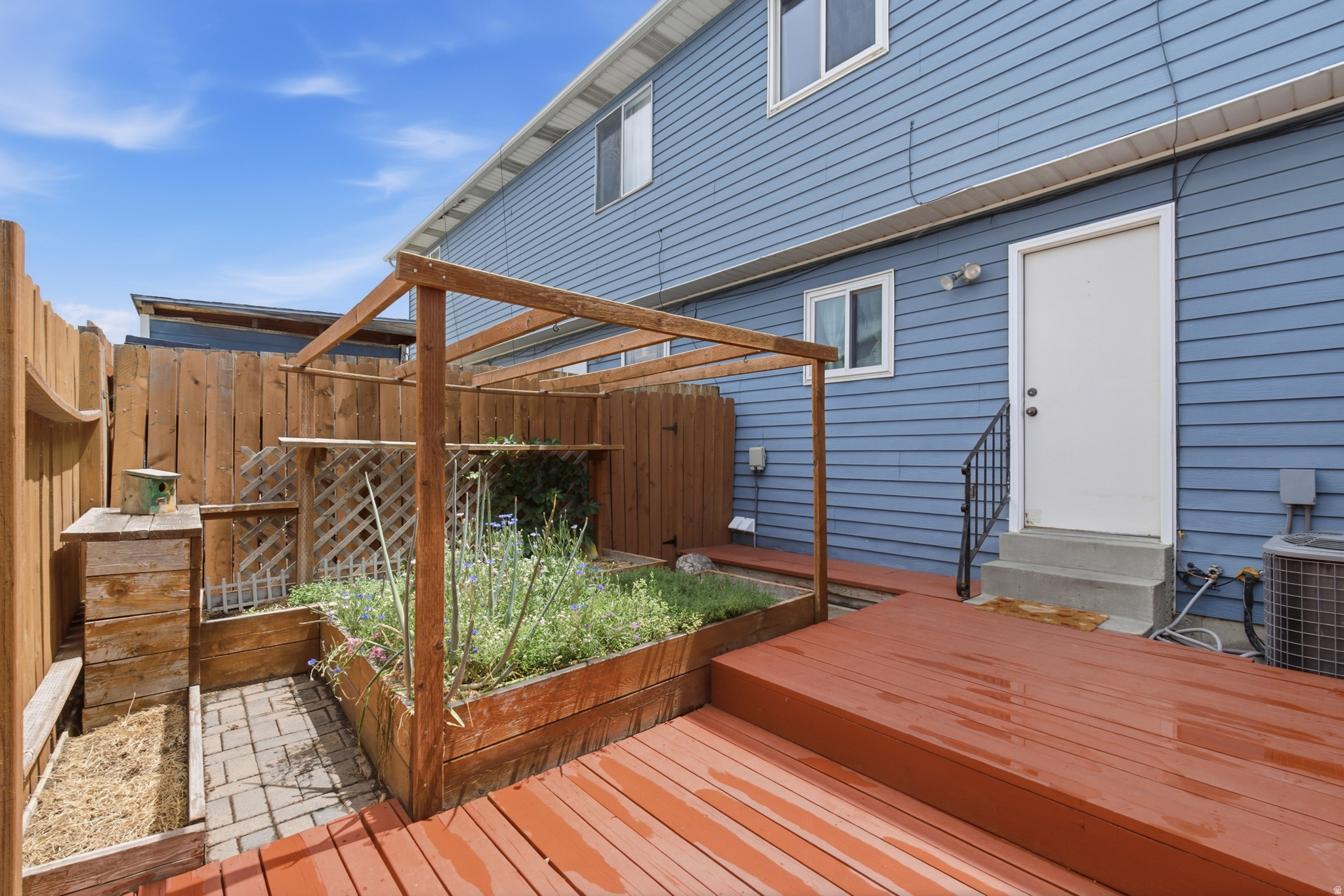 main property photo 15