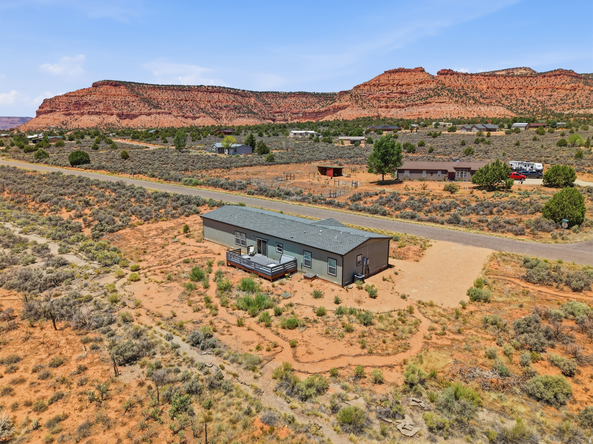 main property photo 28