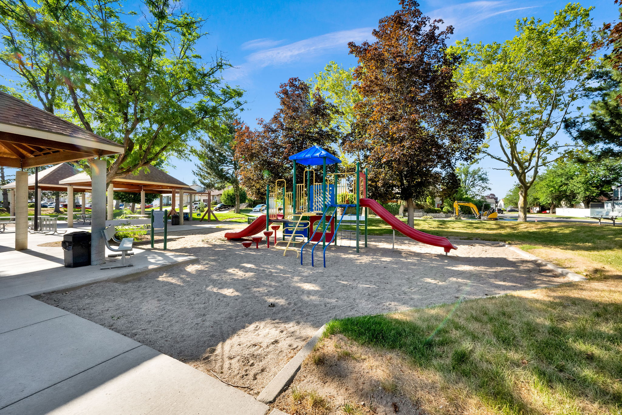 main property photo 15