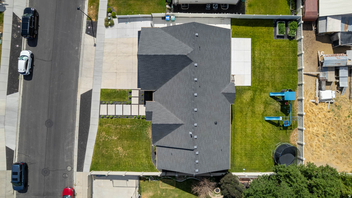 main property photo 48