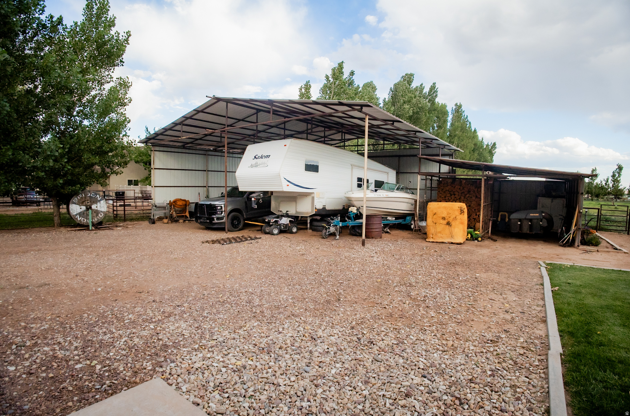 main property photo 22