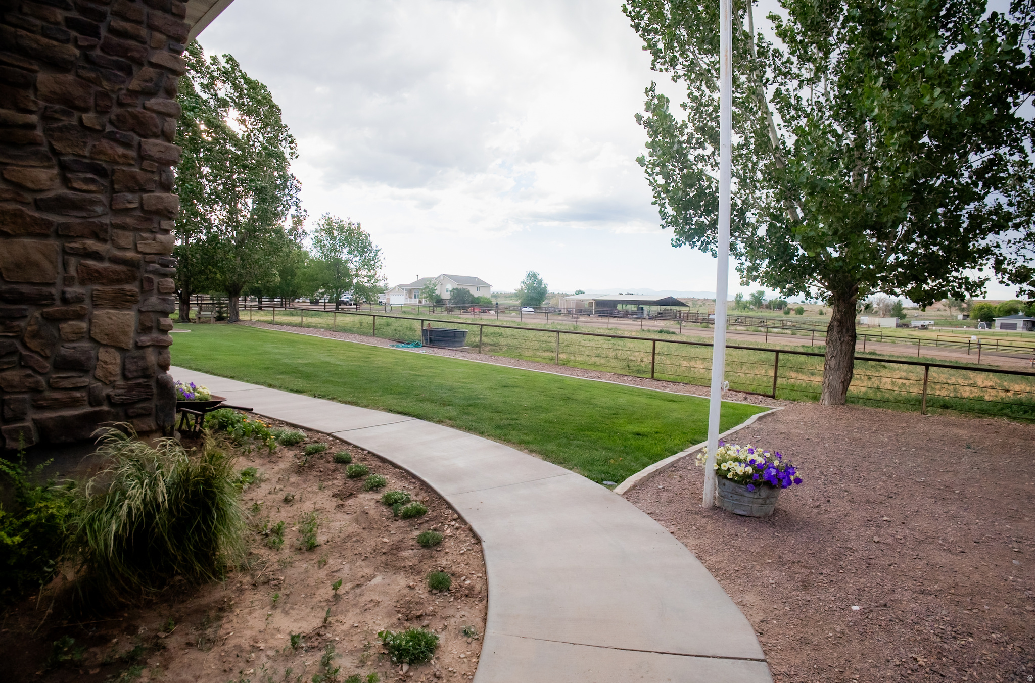 main property photo 24