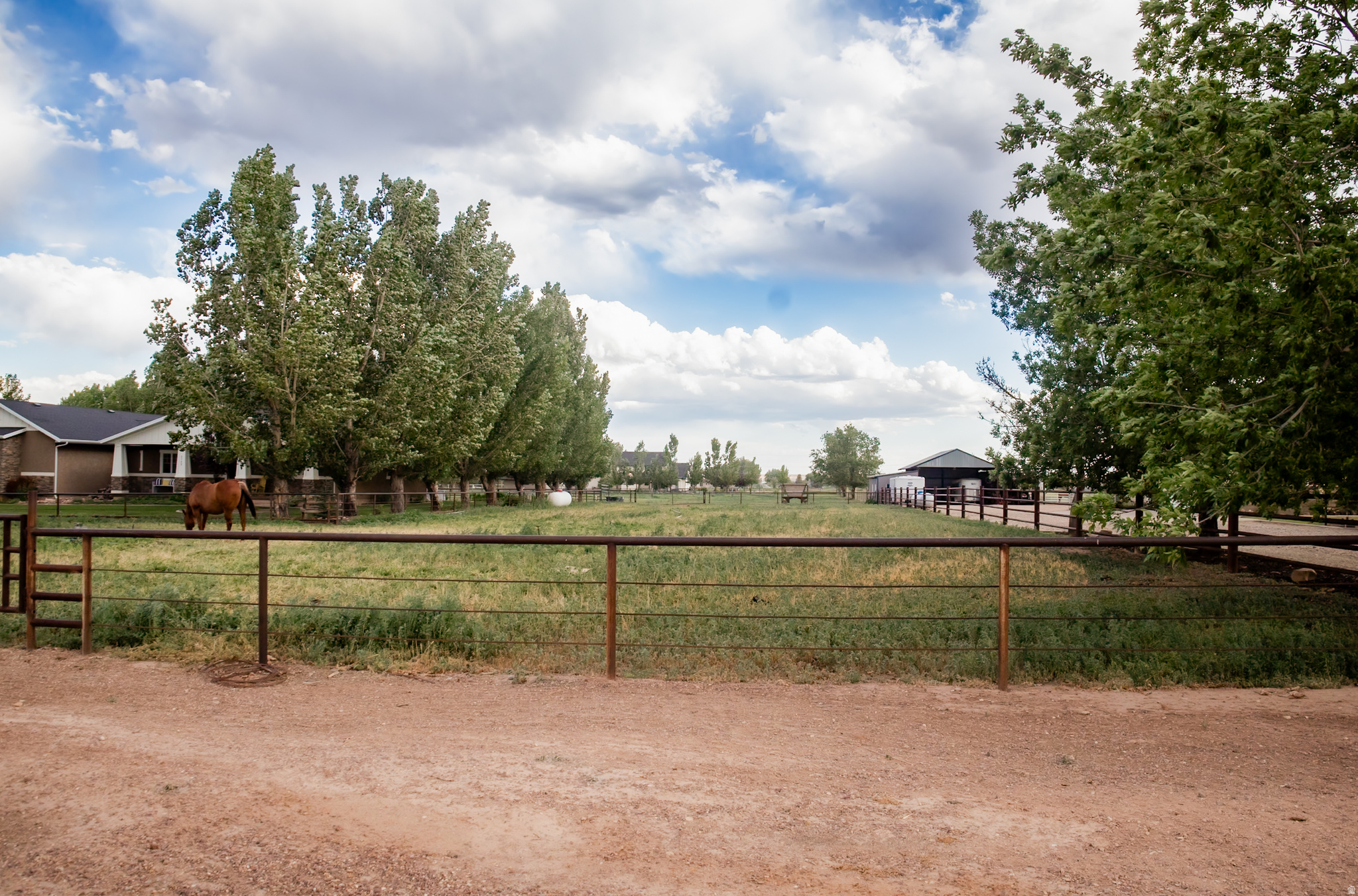 main property photo 3