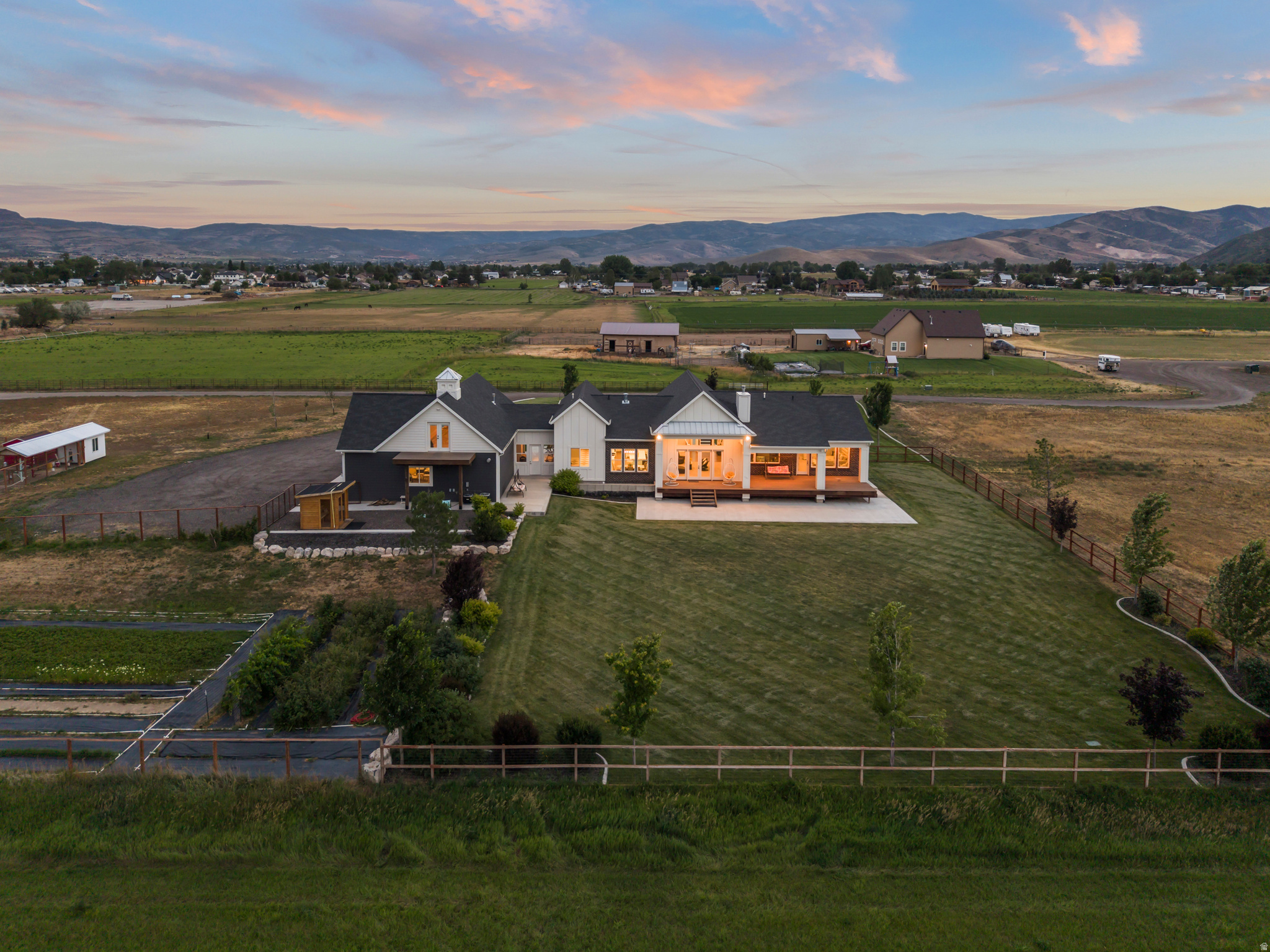 main property photo 79