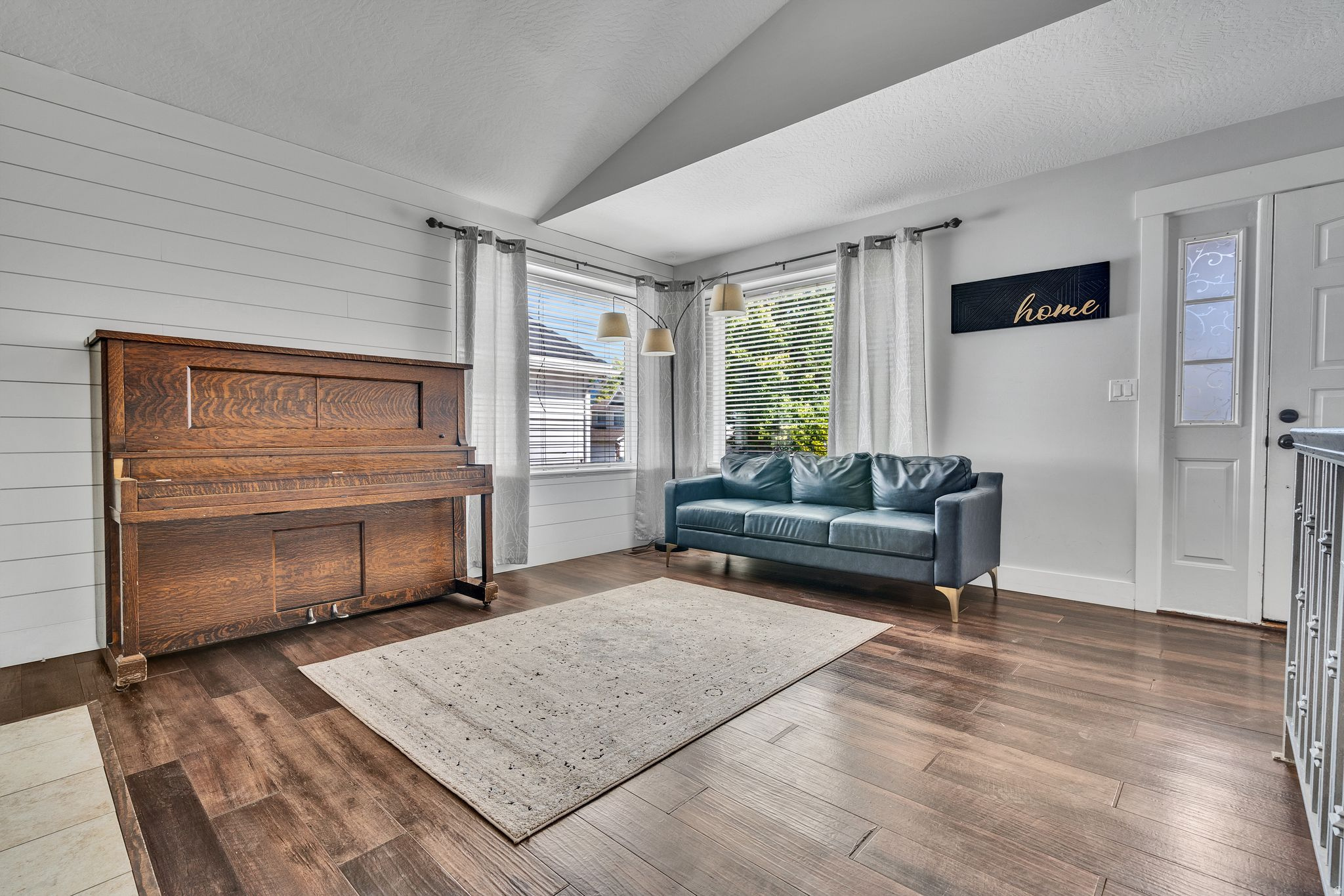 main property photo 3