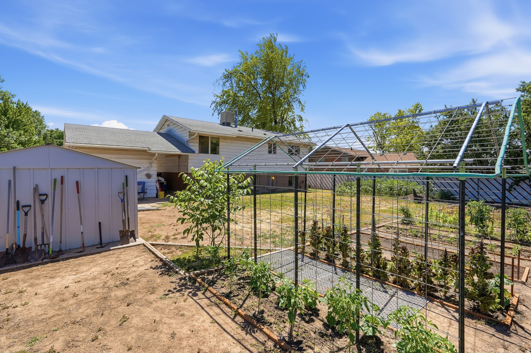 main property photo 17