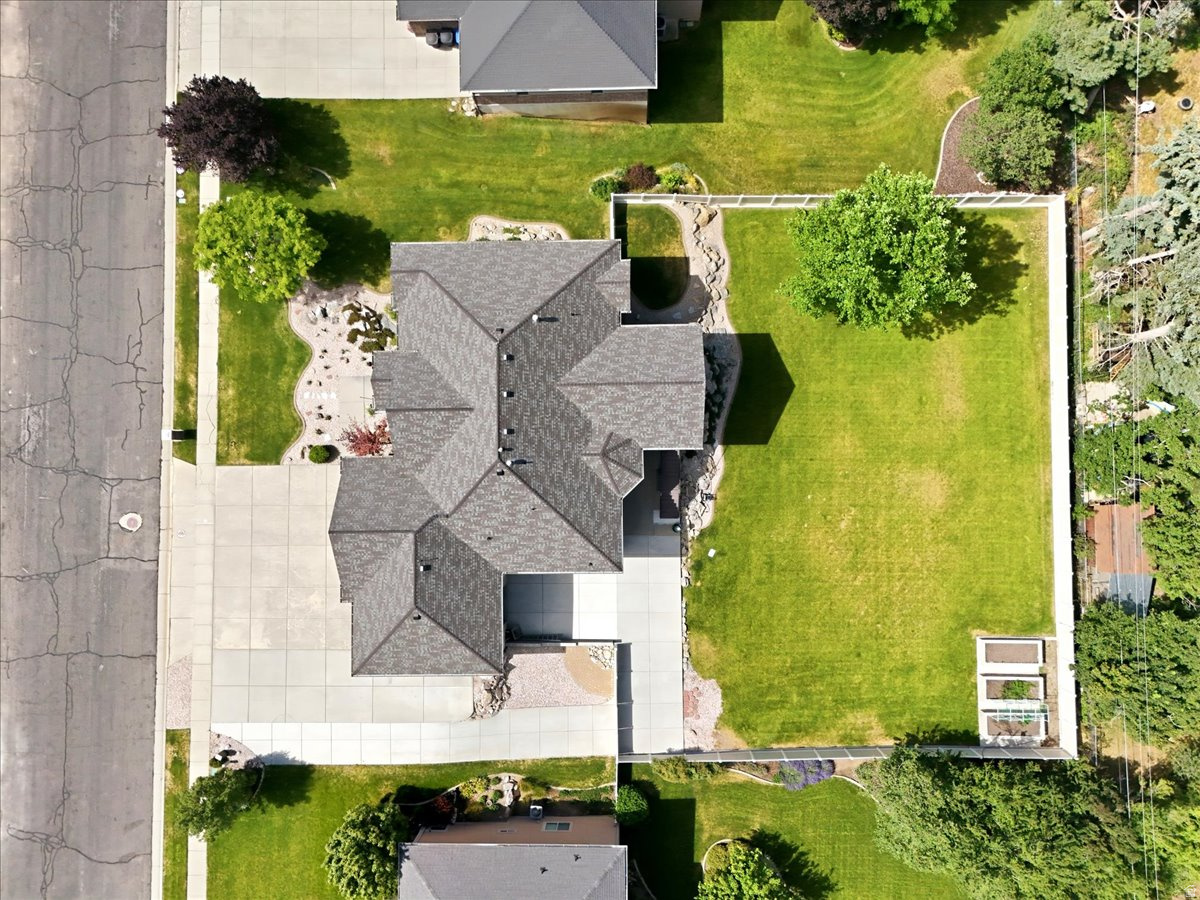 main property photo 60