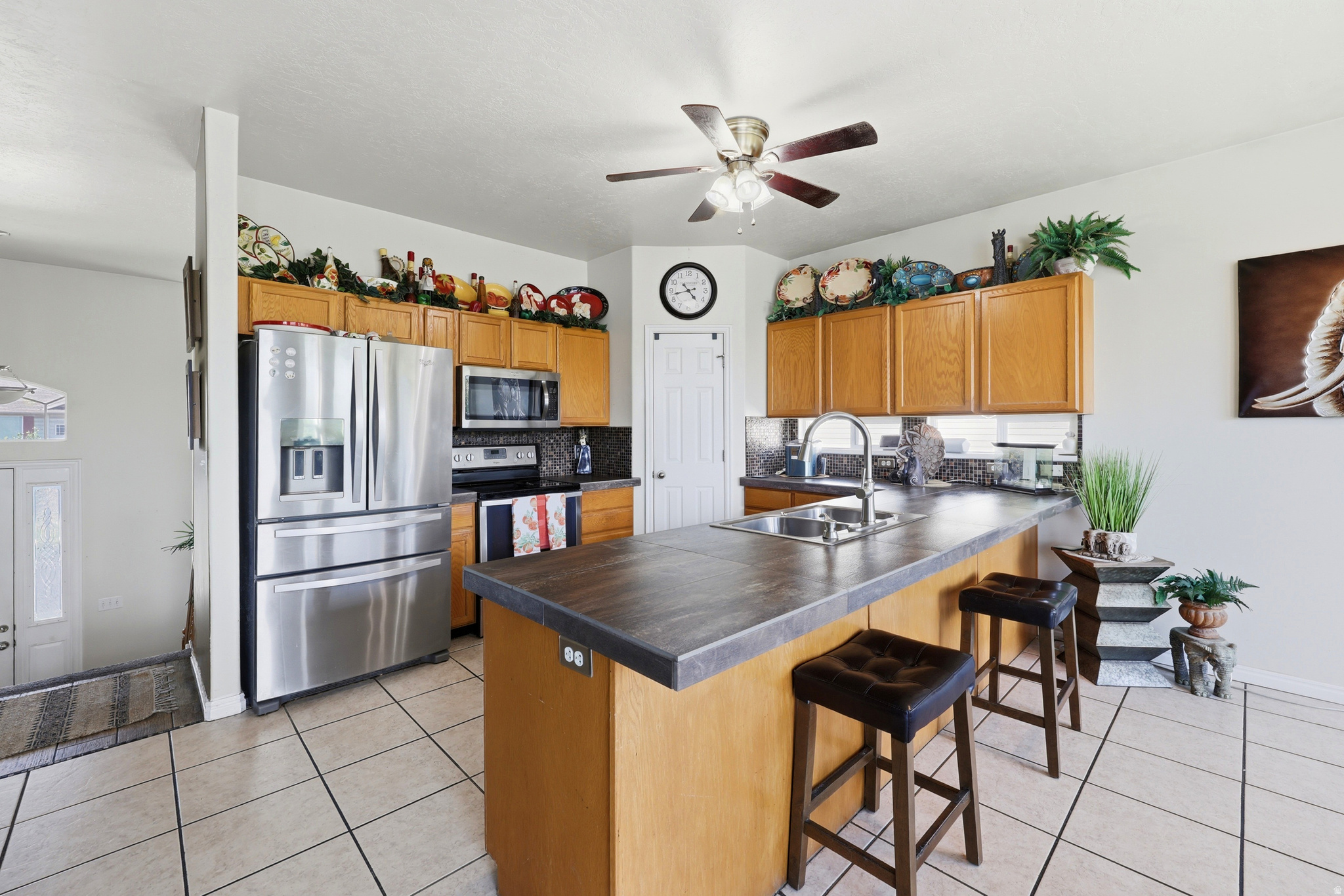 main property photo 5