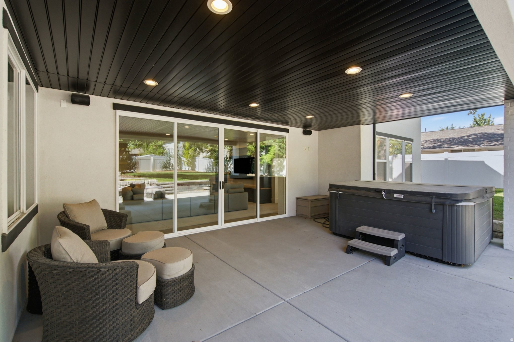 main property photo 60