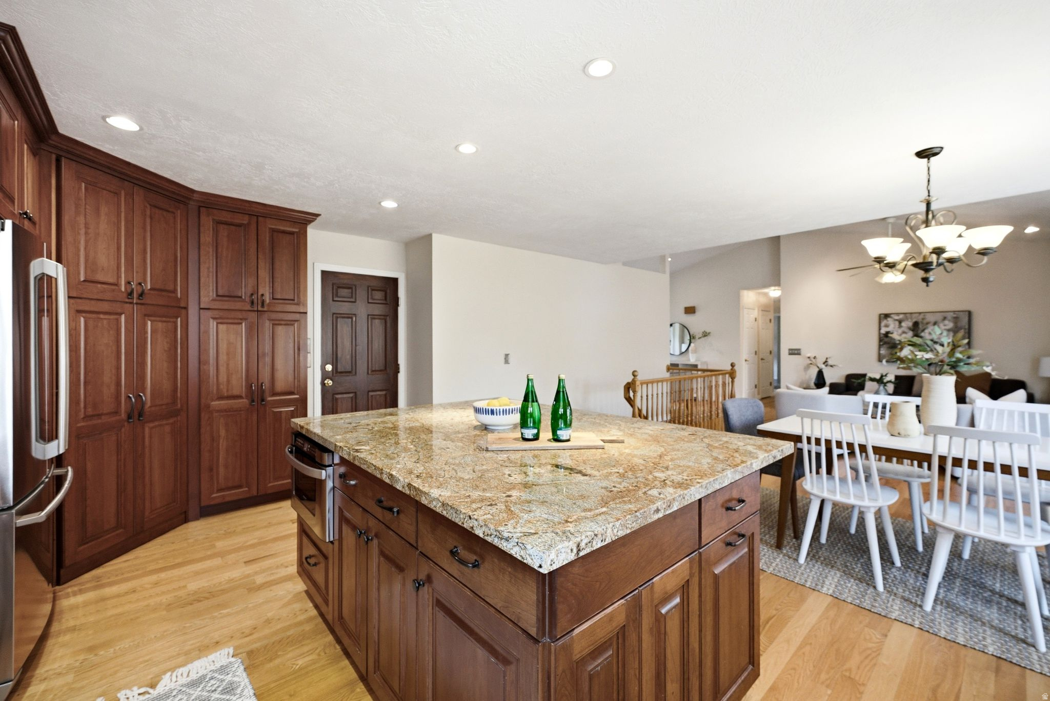 main property photo 15