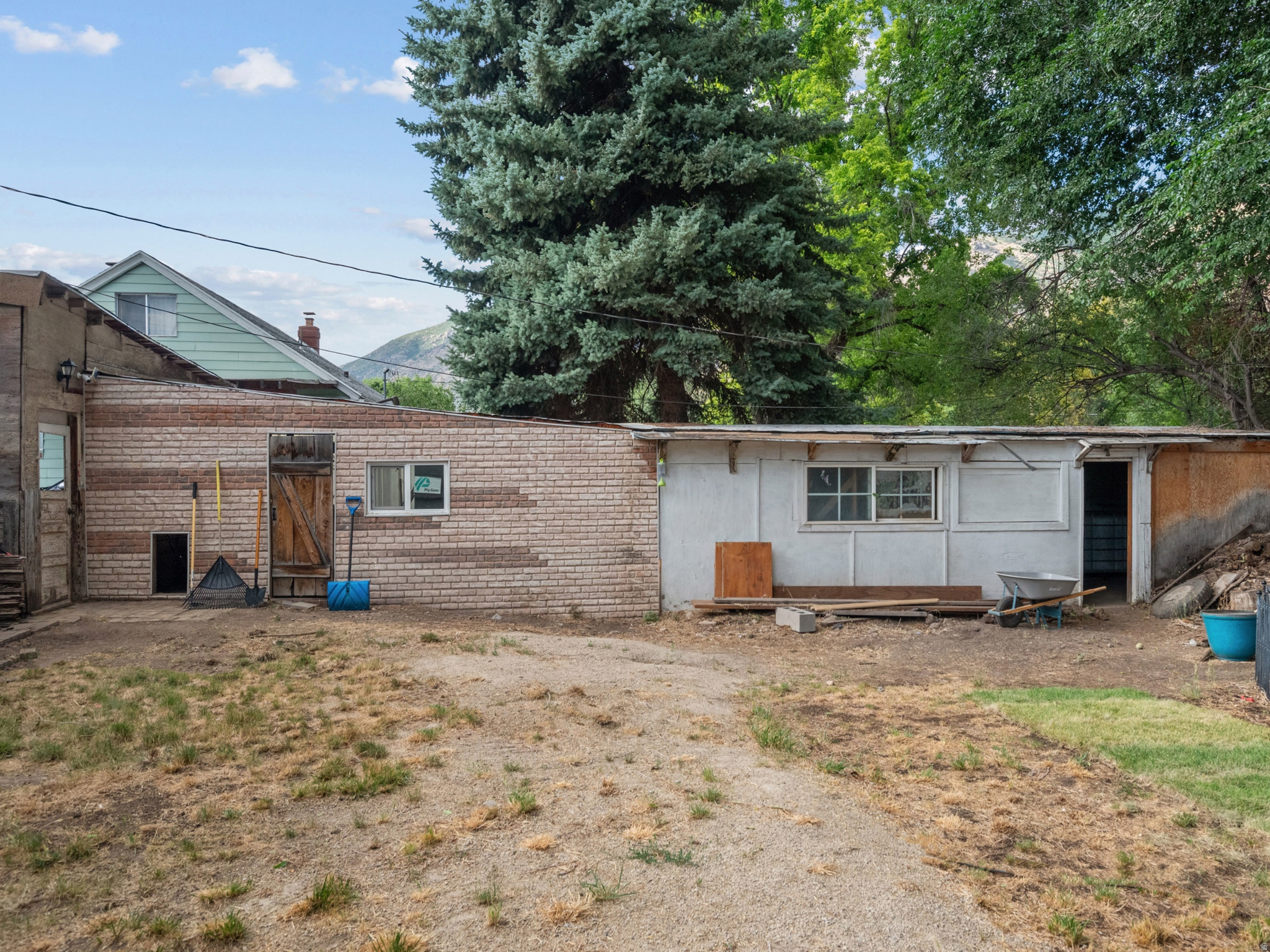 main property photo 22