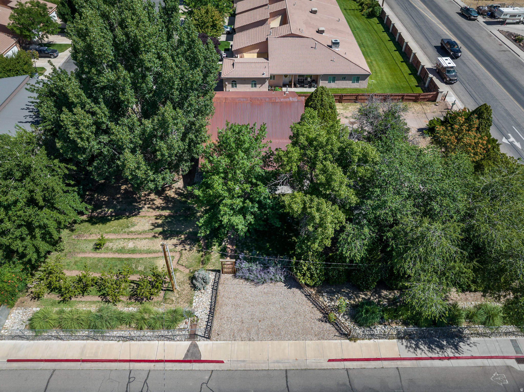 main property photo 34