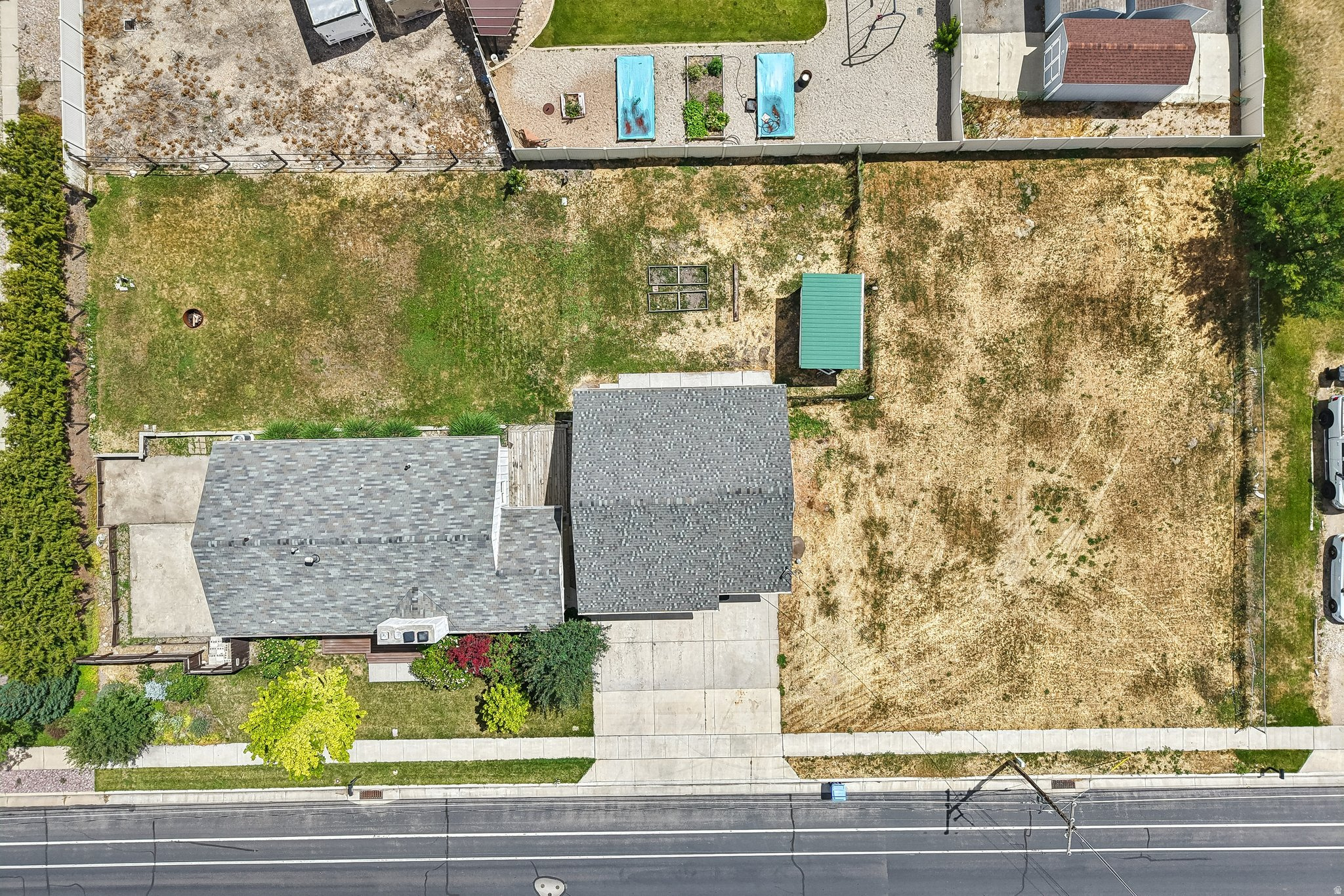 main property photo 41