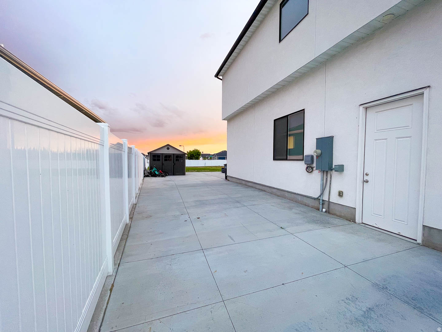 main property photo 43