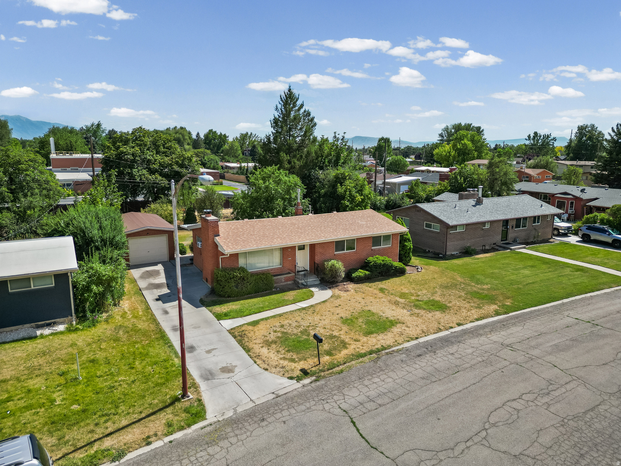 main property photo 31