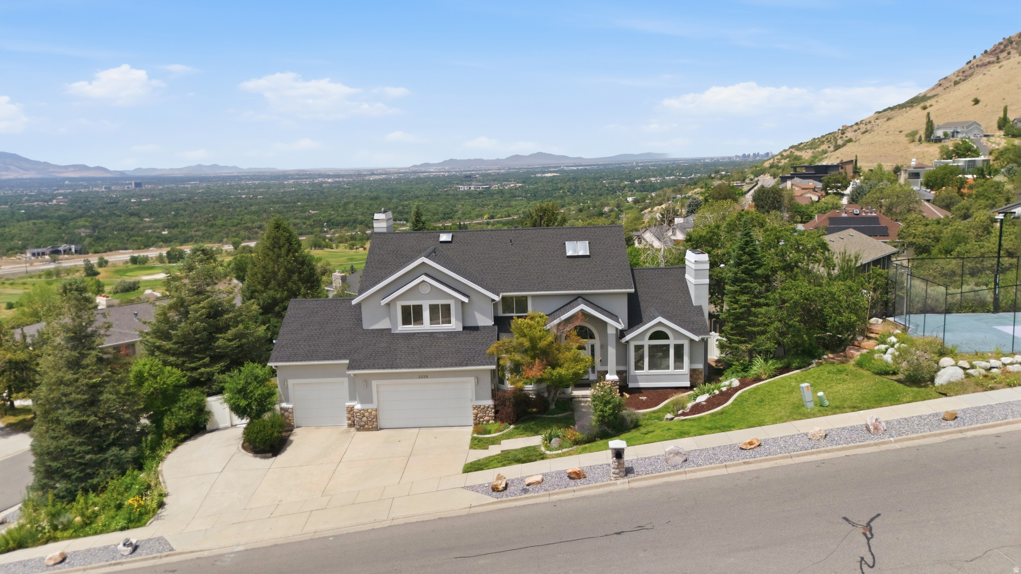 main property photo 47