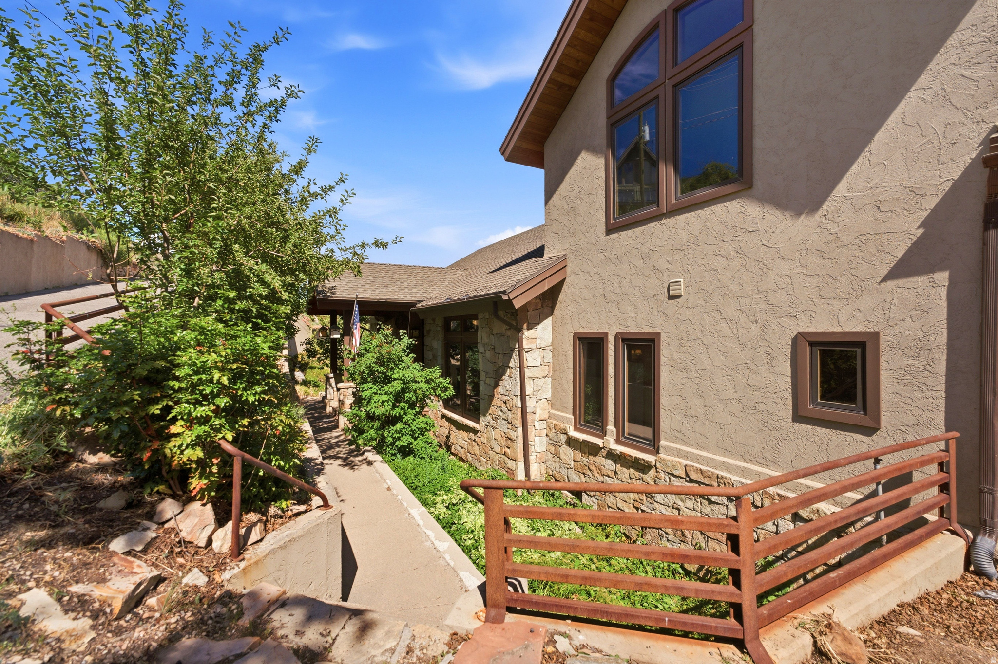 main property photo 78