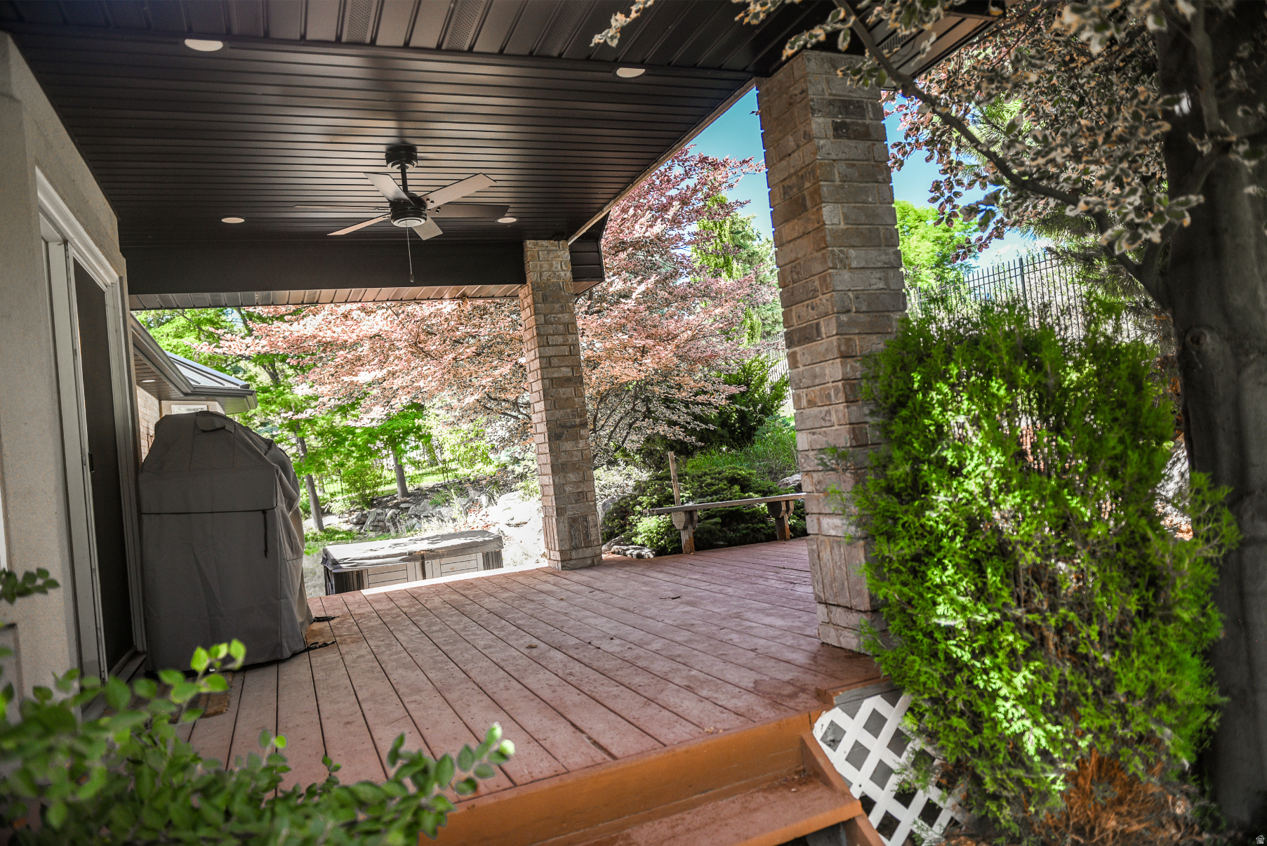 main property photo 26