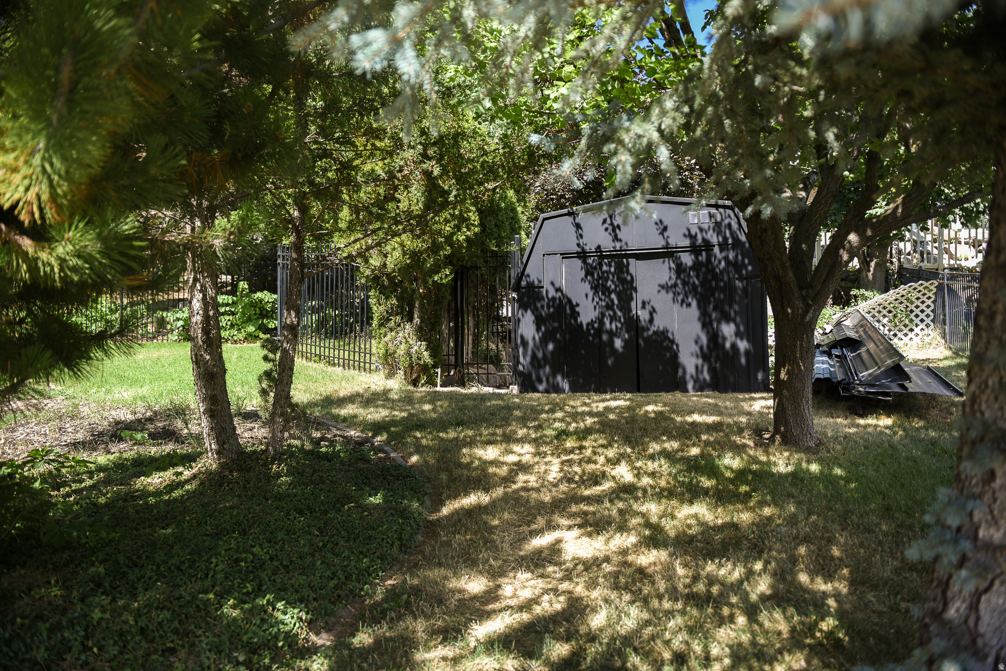 main property photo 30