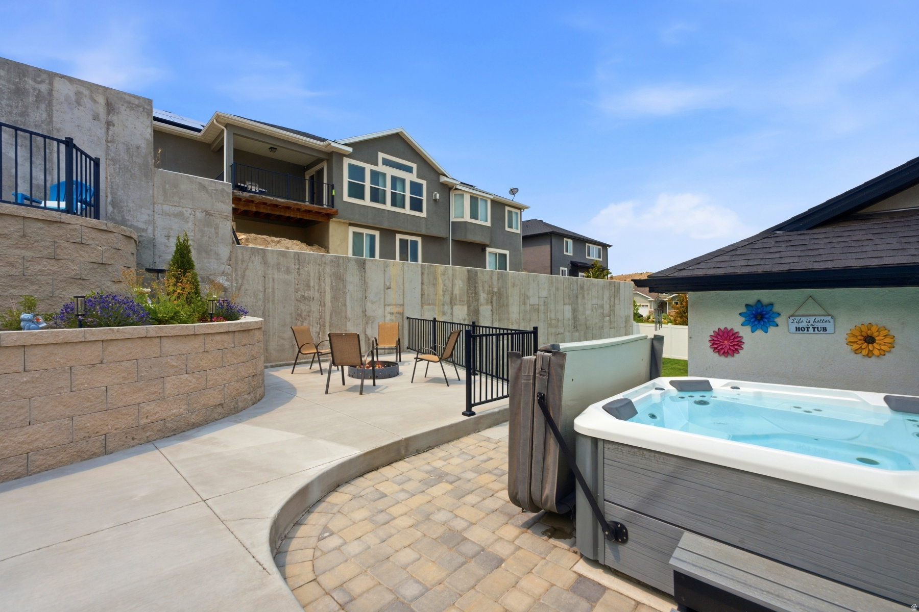 main property photo 22
