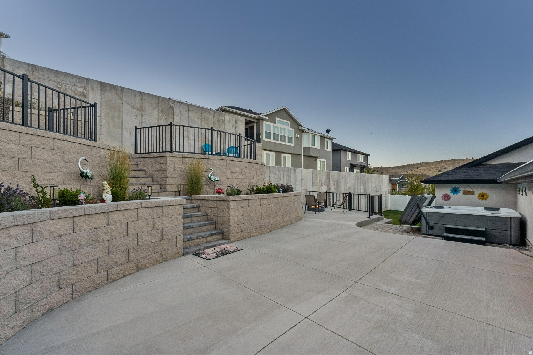 main property photo 31