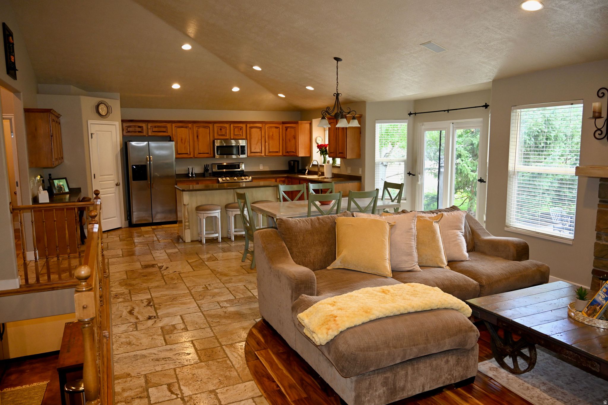 main property photo 7