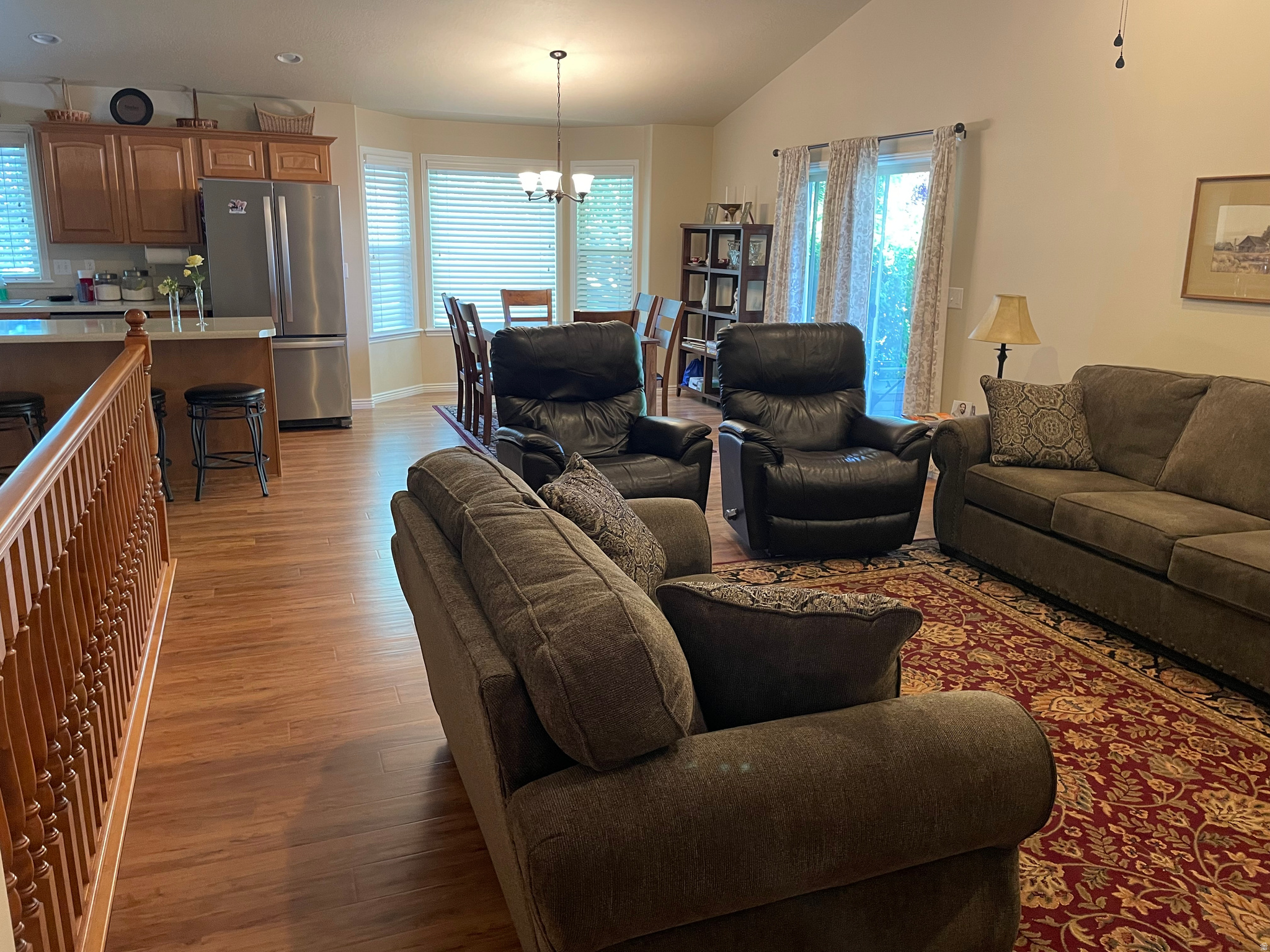 main property photo 8