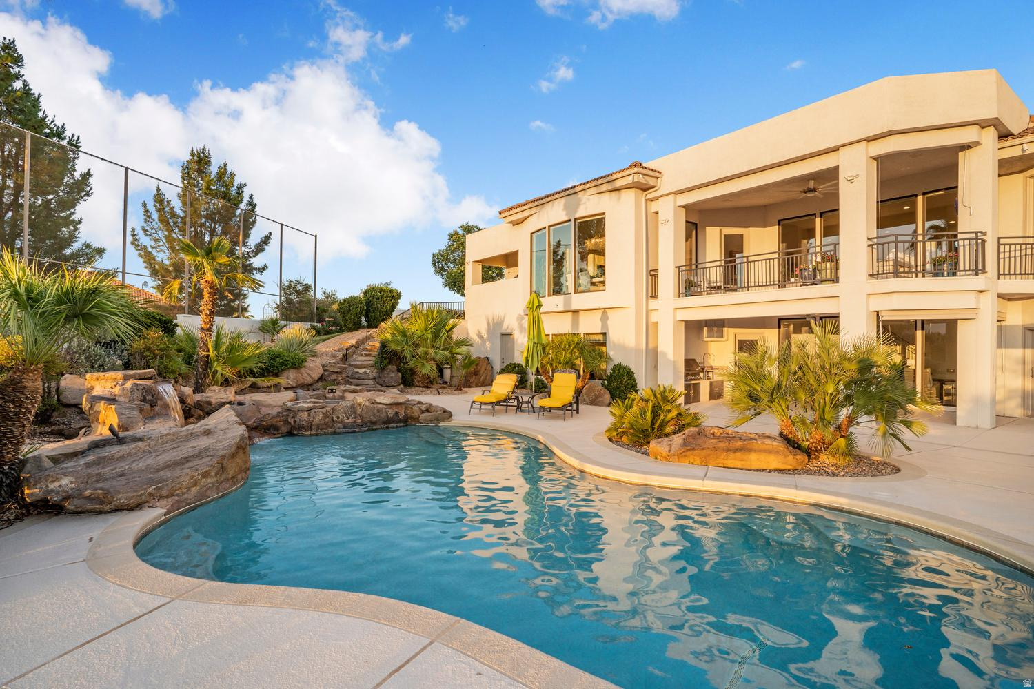 main property photo 19