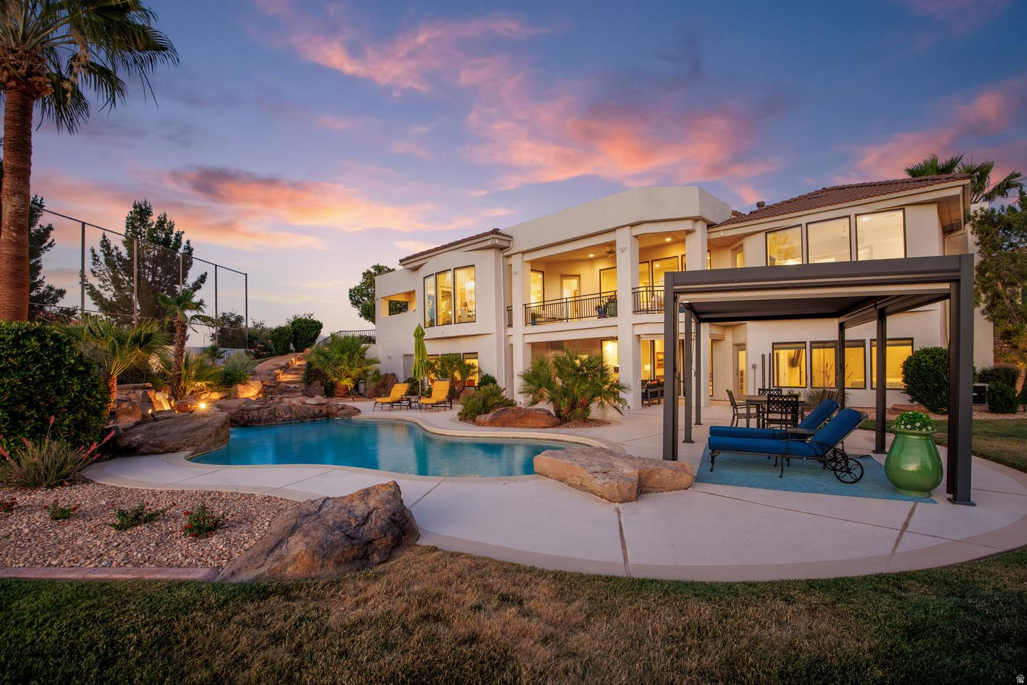 main property photo 5