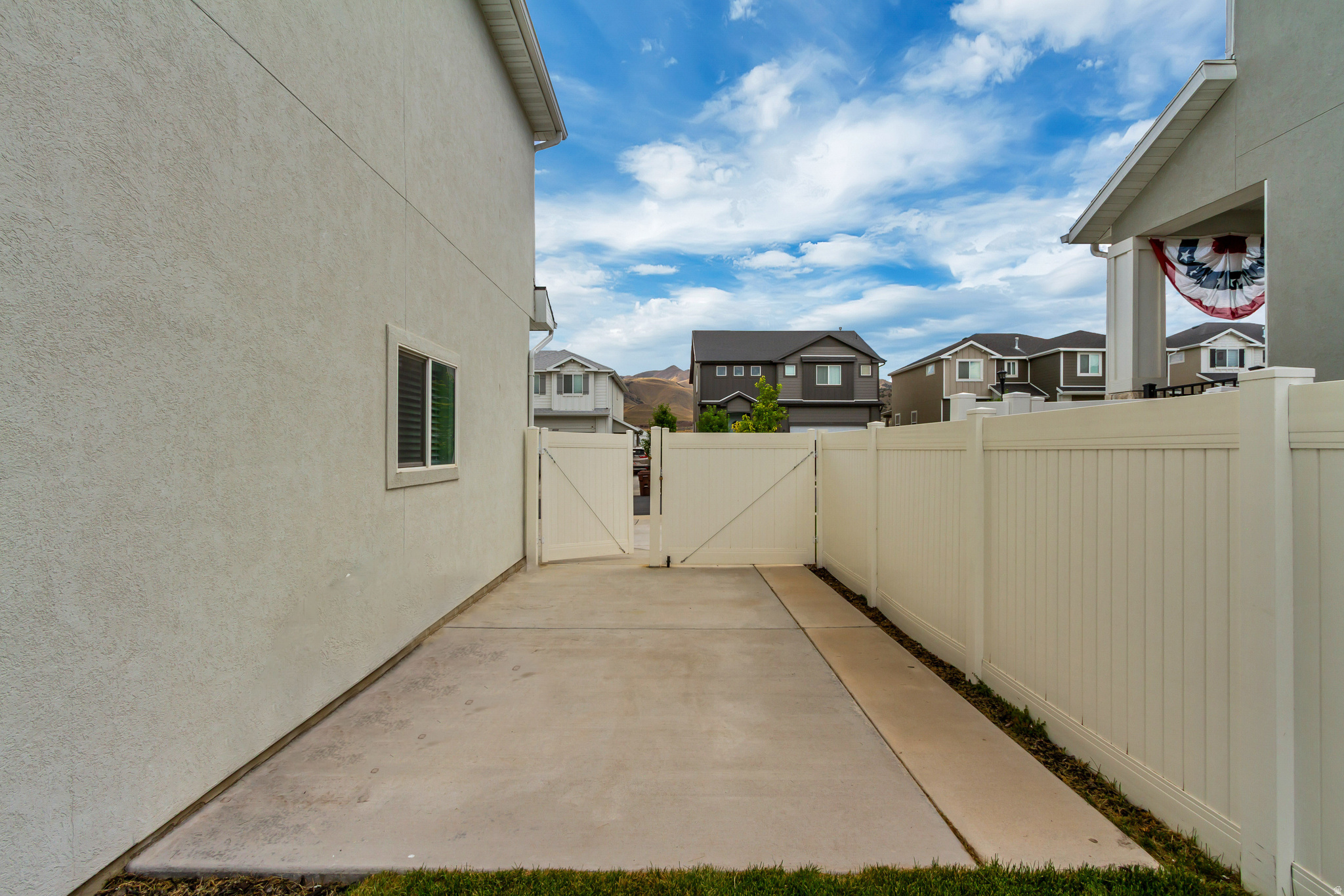main property photo 43