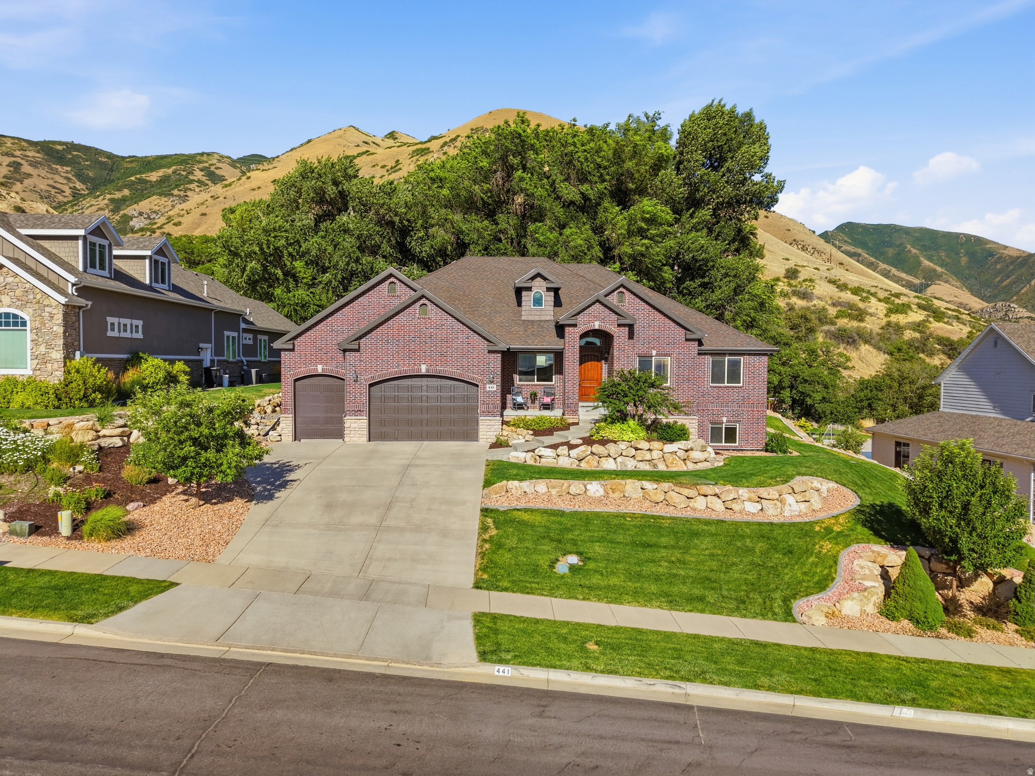 main property photo 9