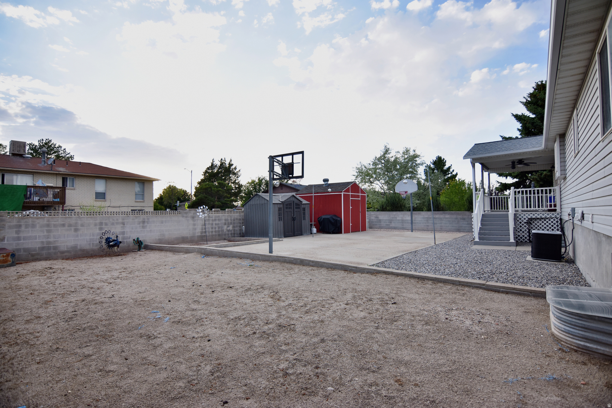 main property photo 10