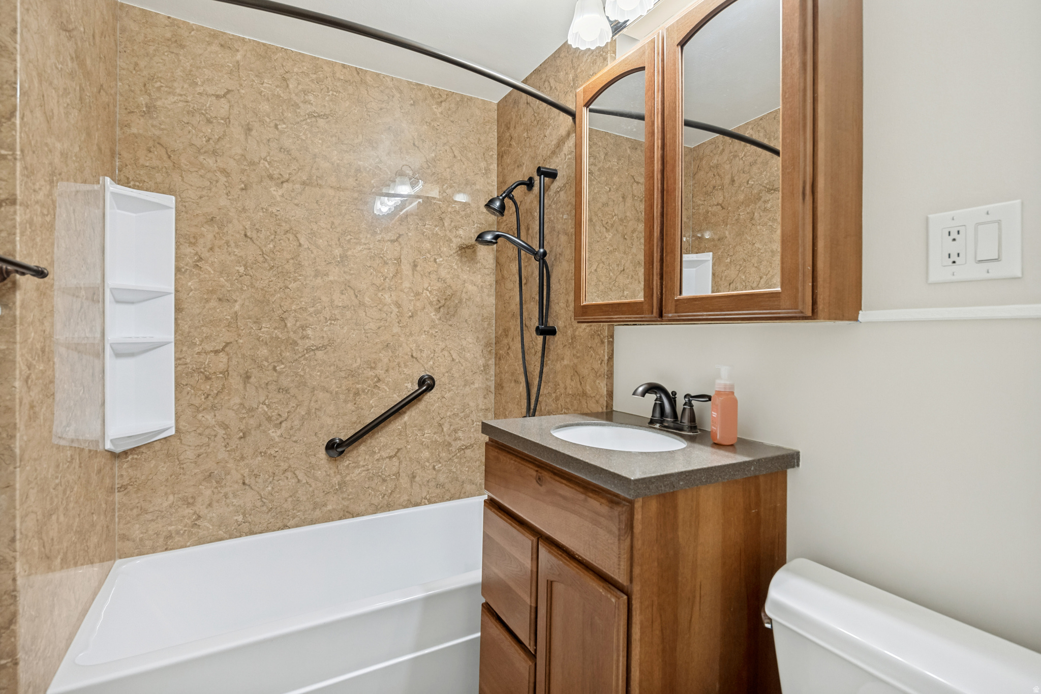 main property photo 14