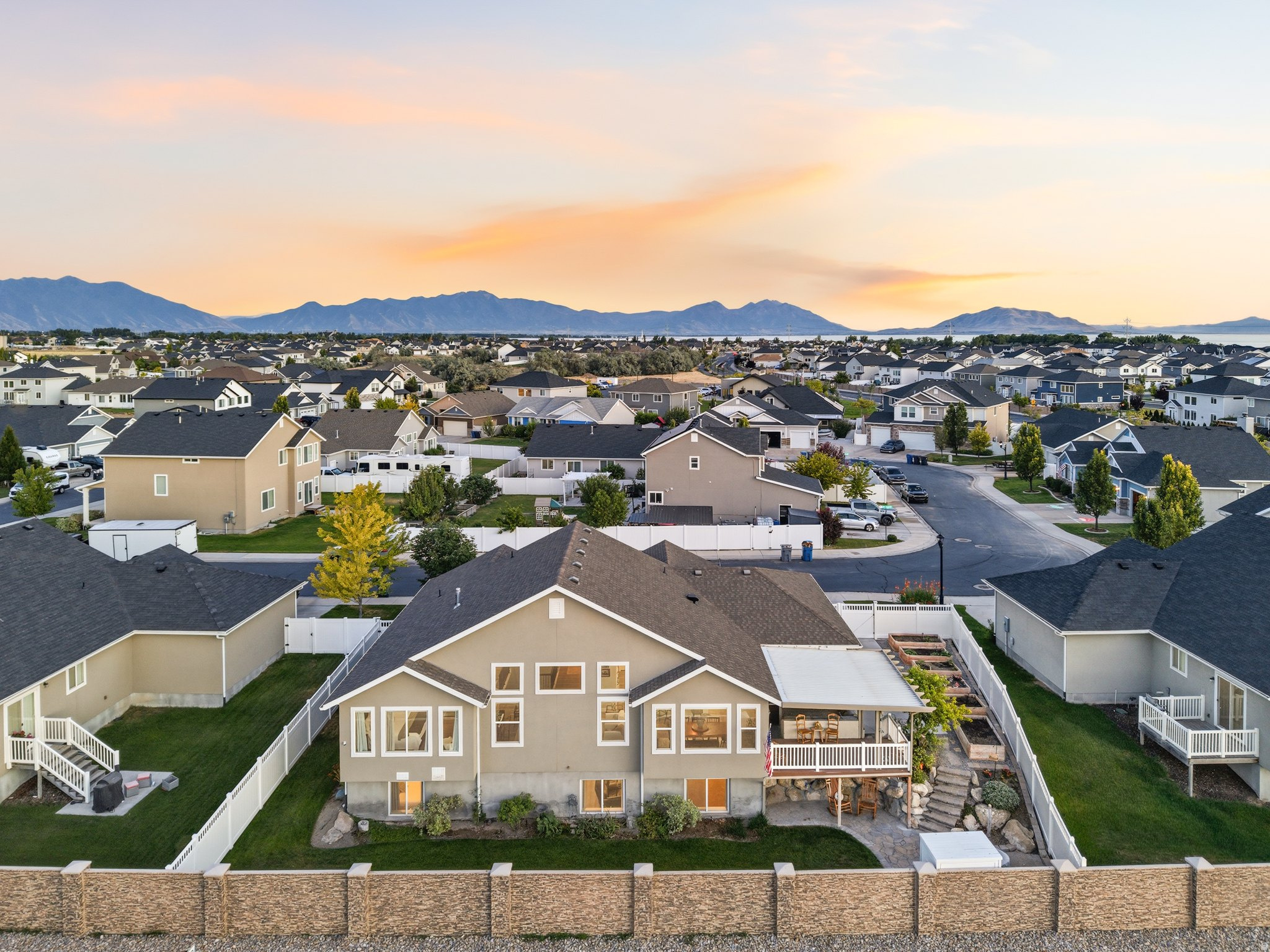 main property photo 41