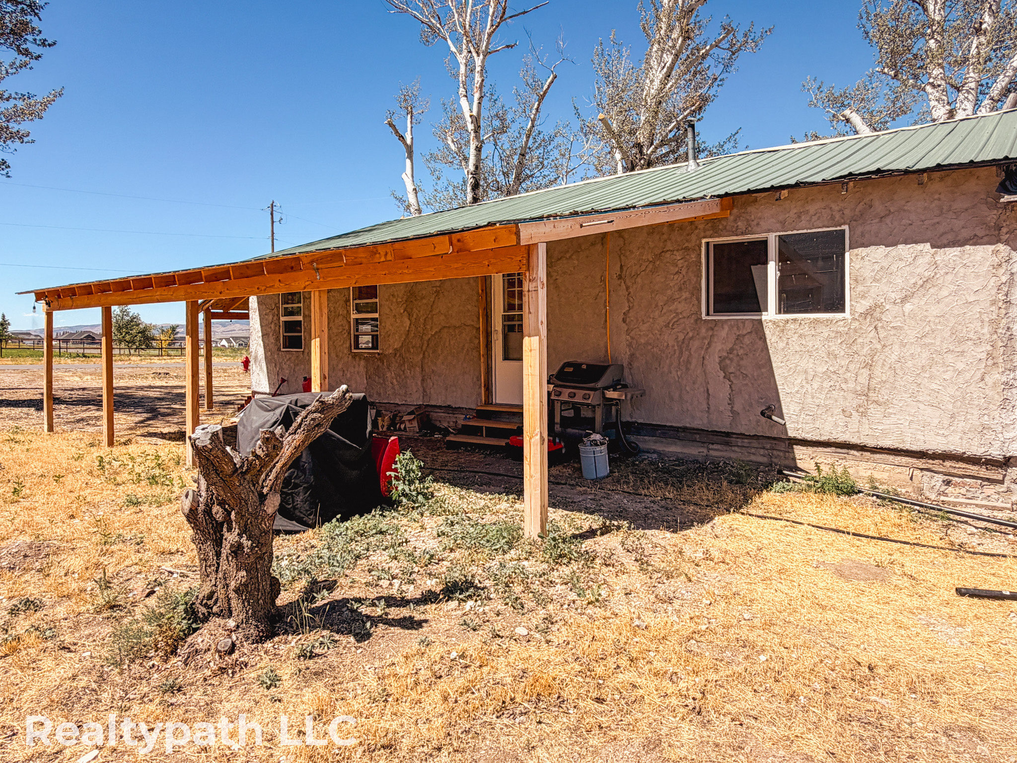main property photo 10