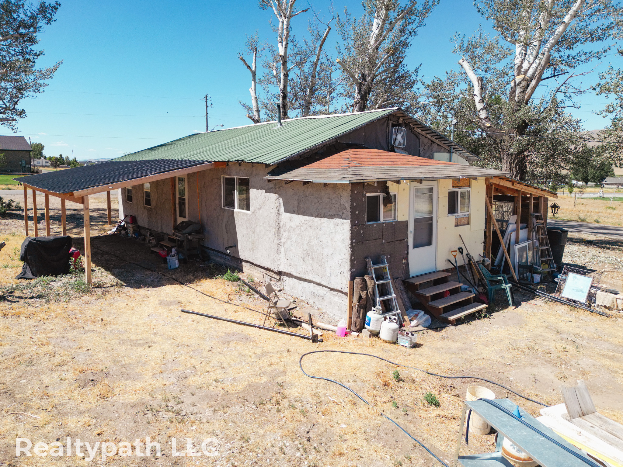 main property photo 11
