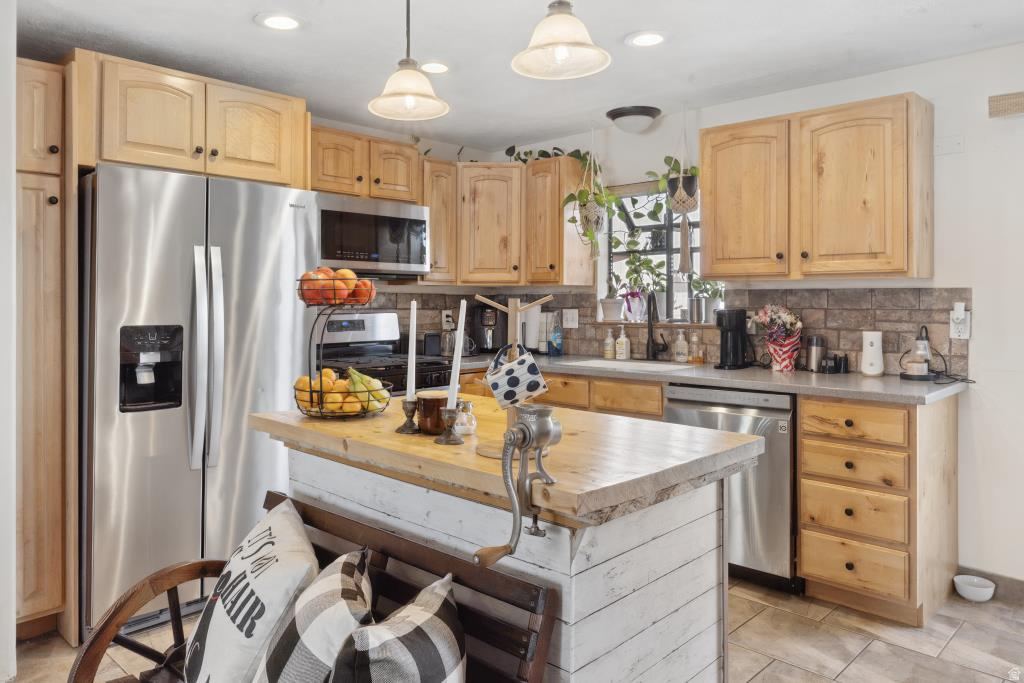 main property photo 10