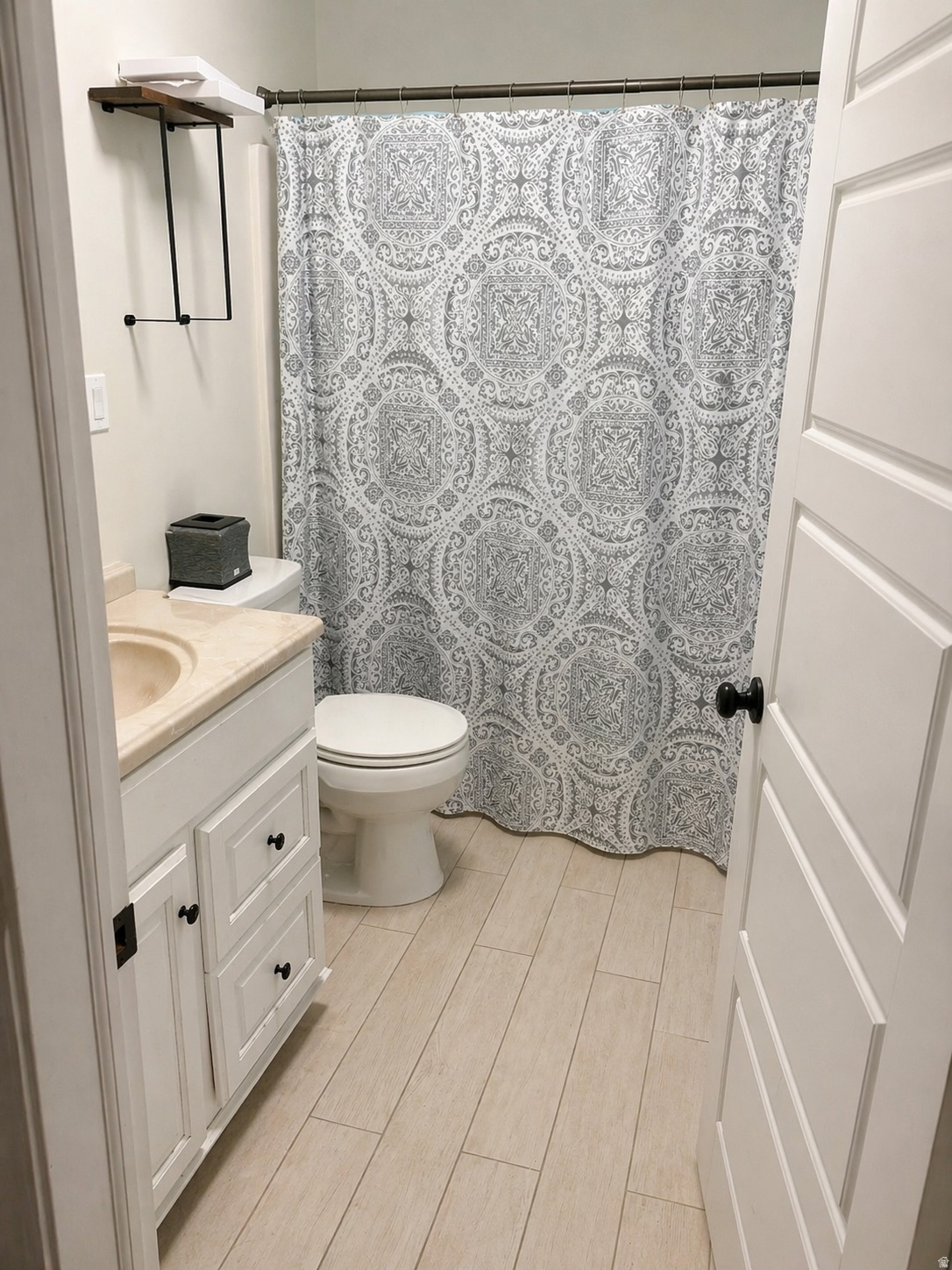 main property photo 16