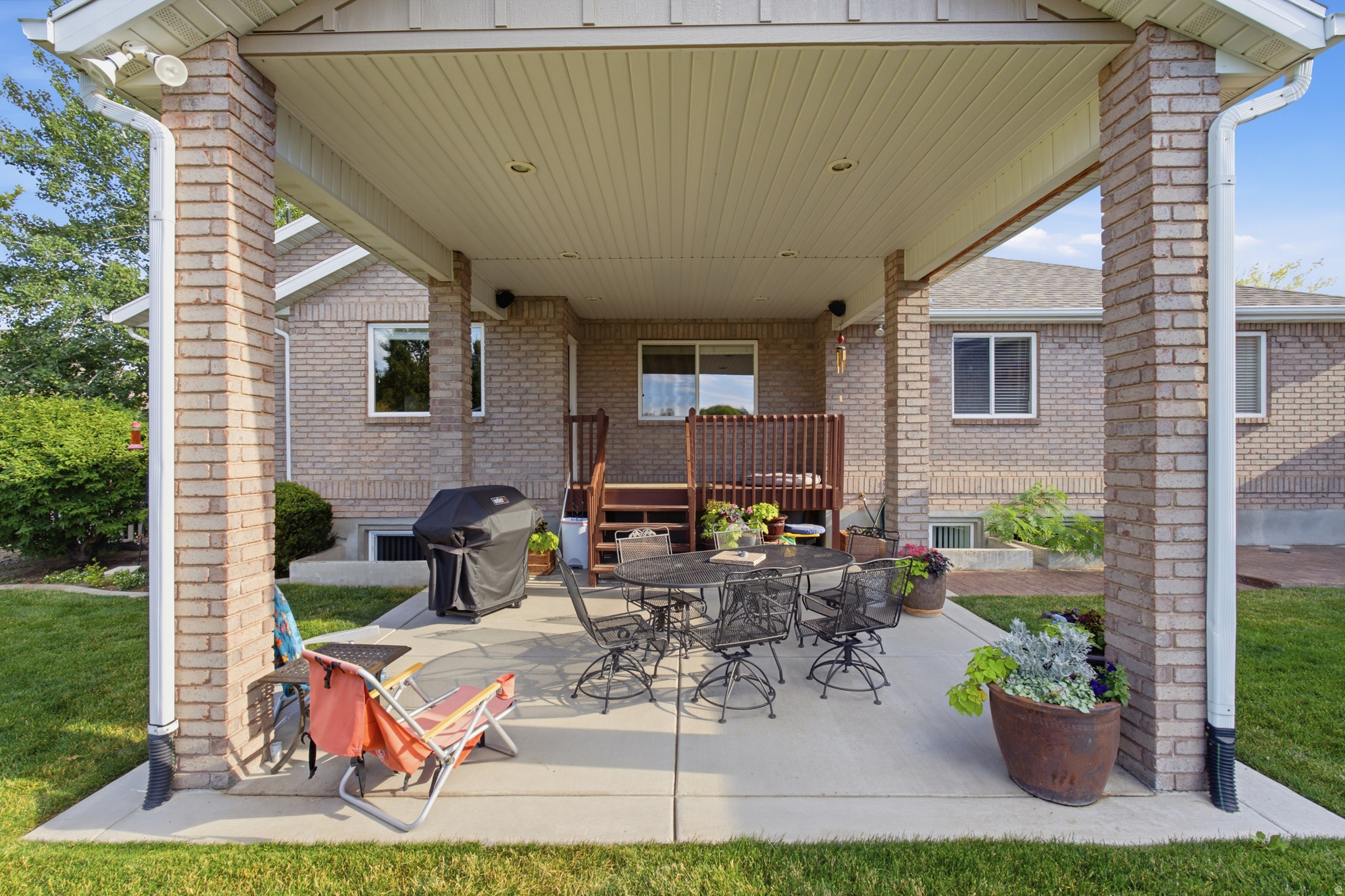 main property photo 64