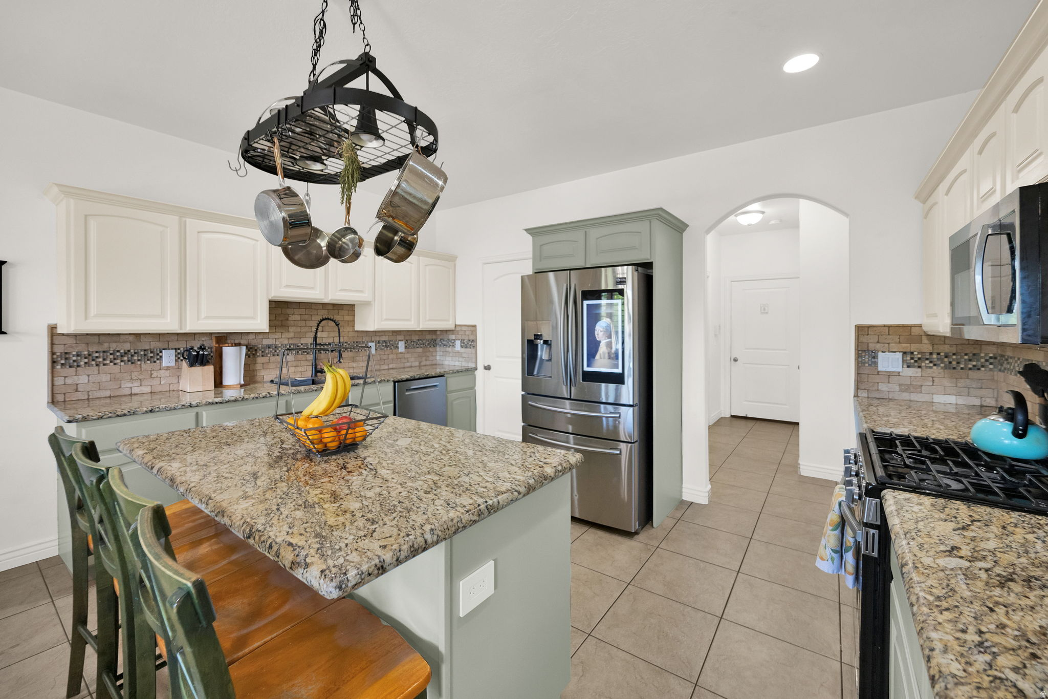 main property photo 18
