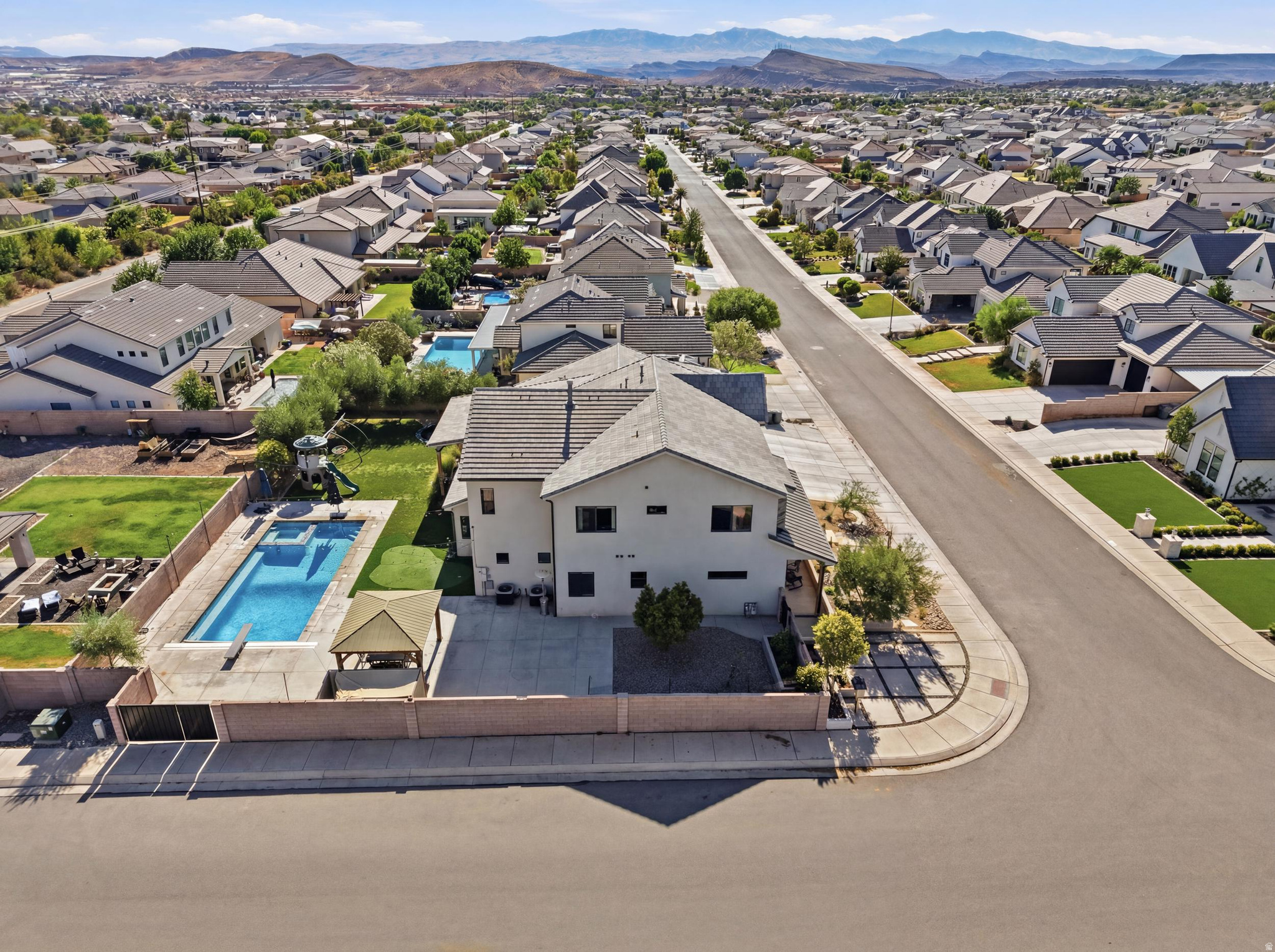 main property photo 75