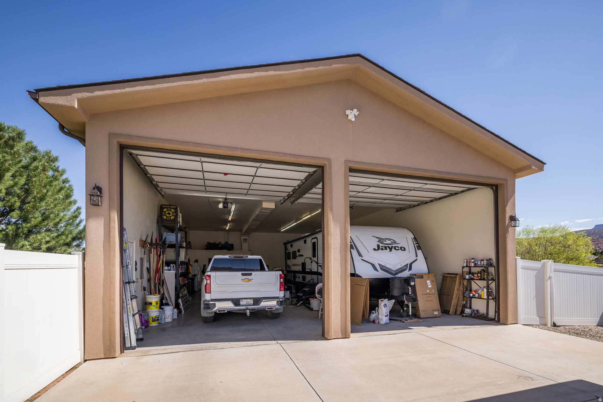 main property photo 35