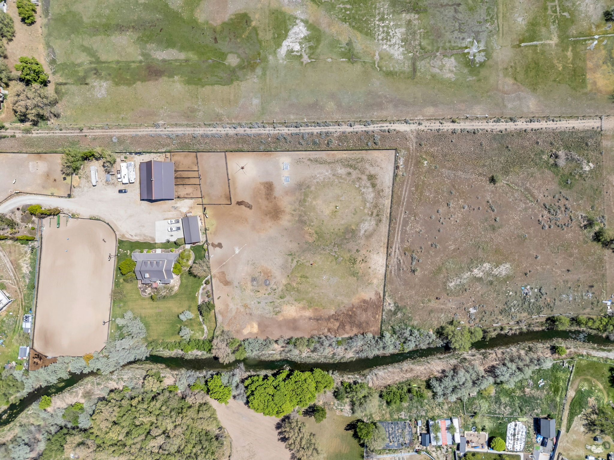 main property photo 16
