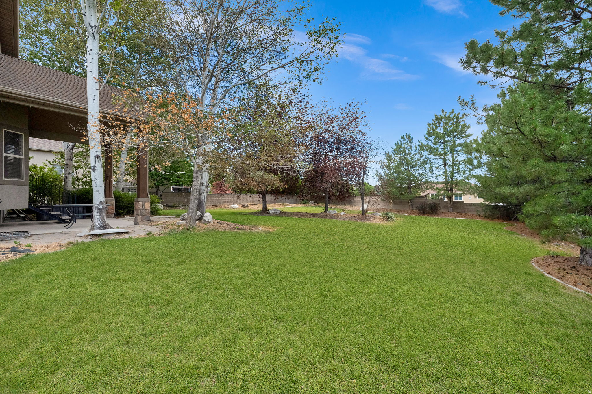 main property photo 30