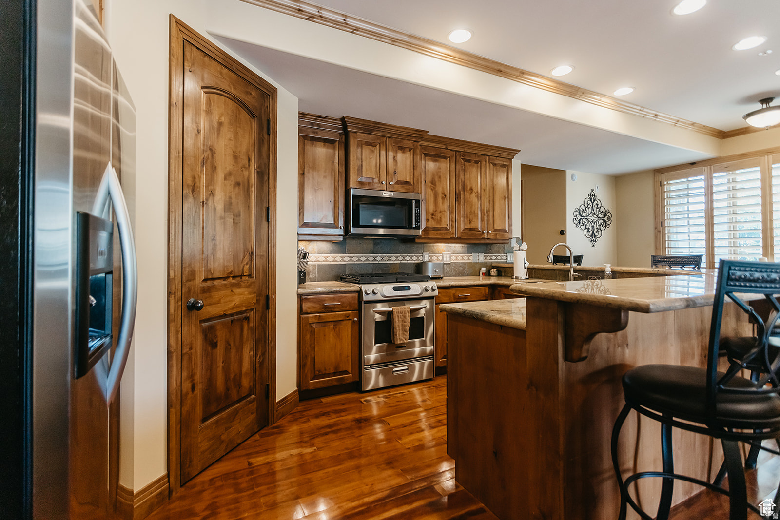 main property photo 5