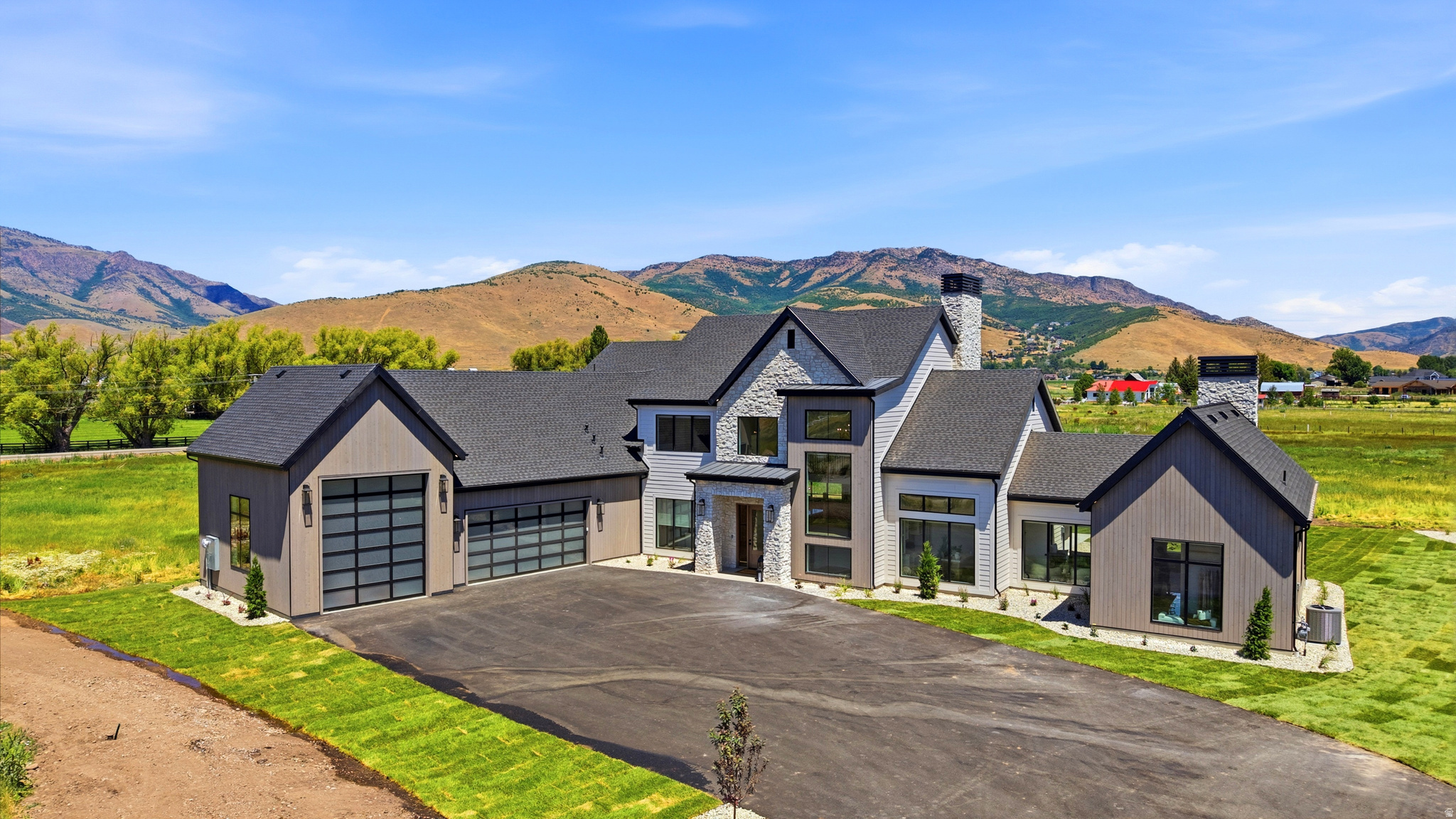 main property photo 79