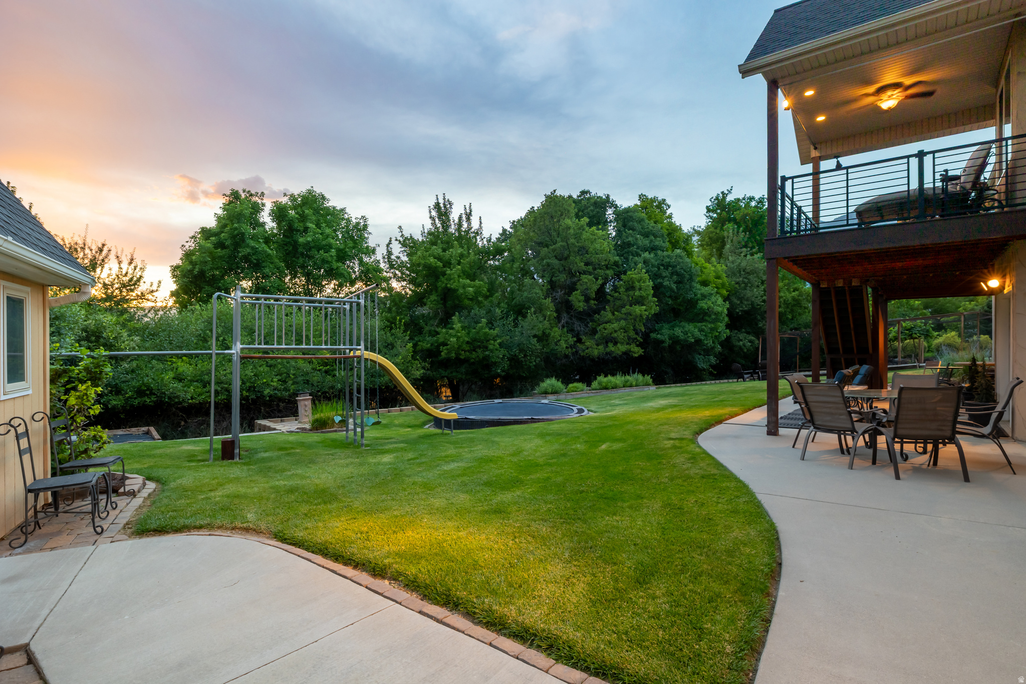 main property photo 6