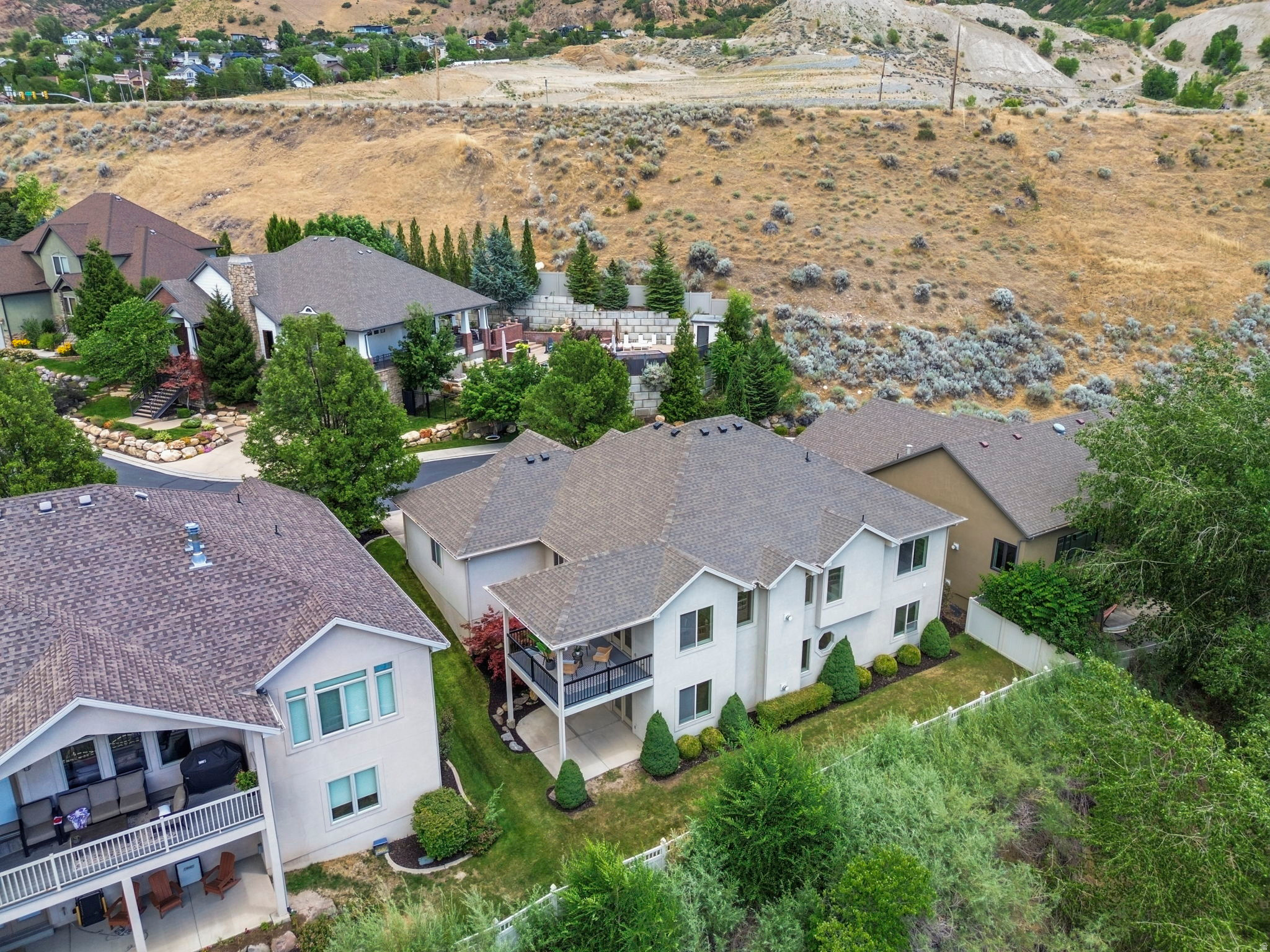 main property photo 44