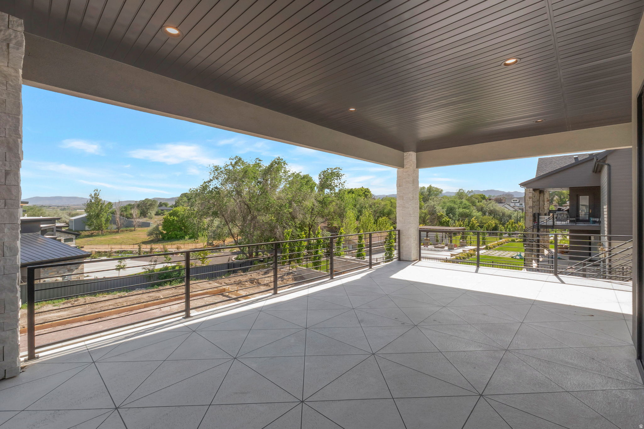main property photo 54