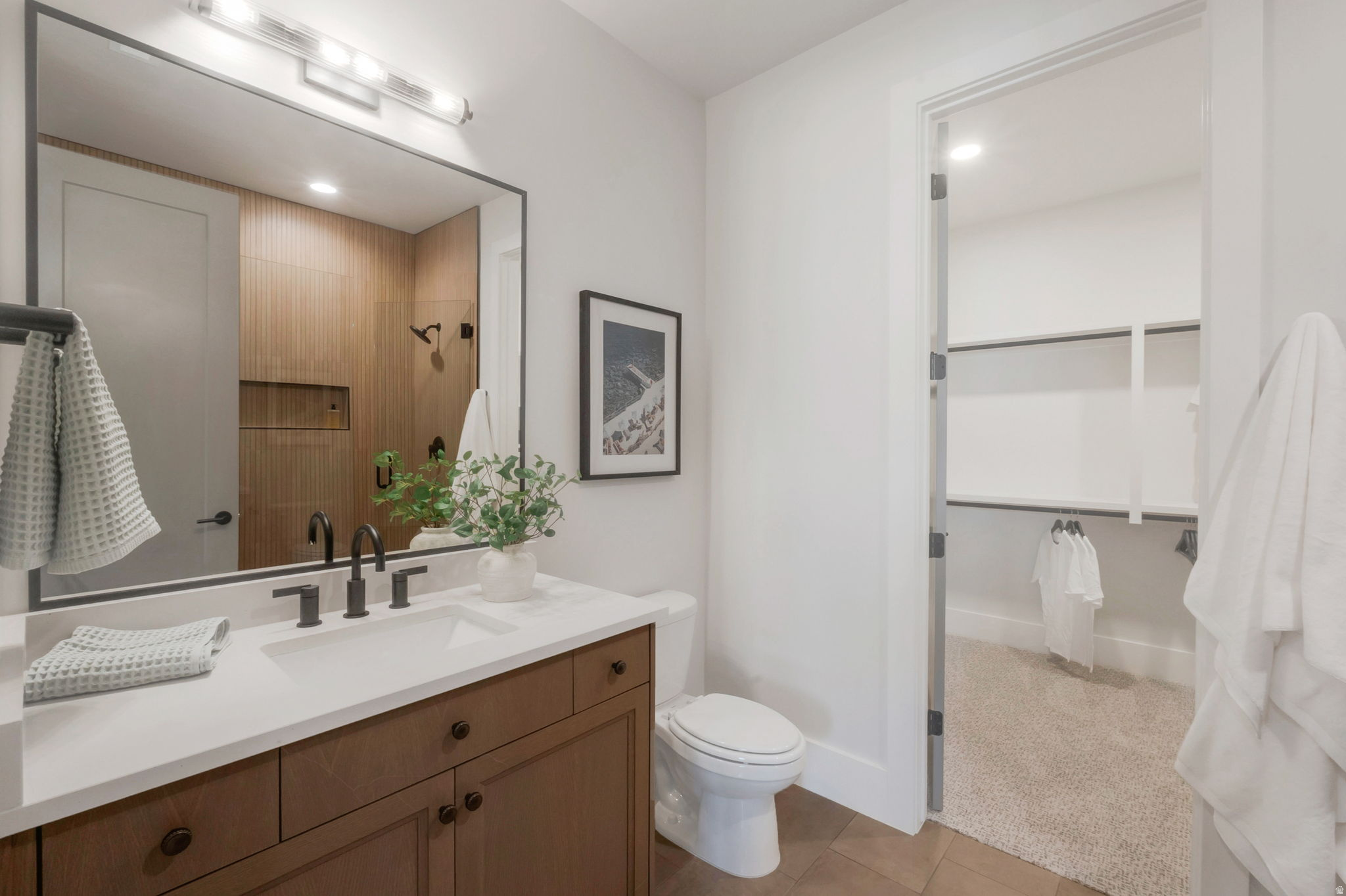 main property photo 70